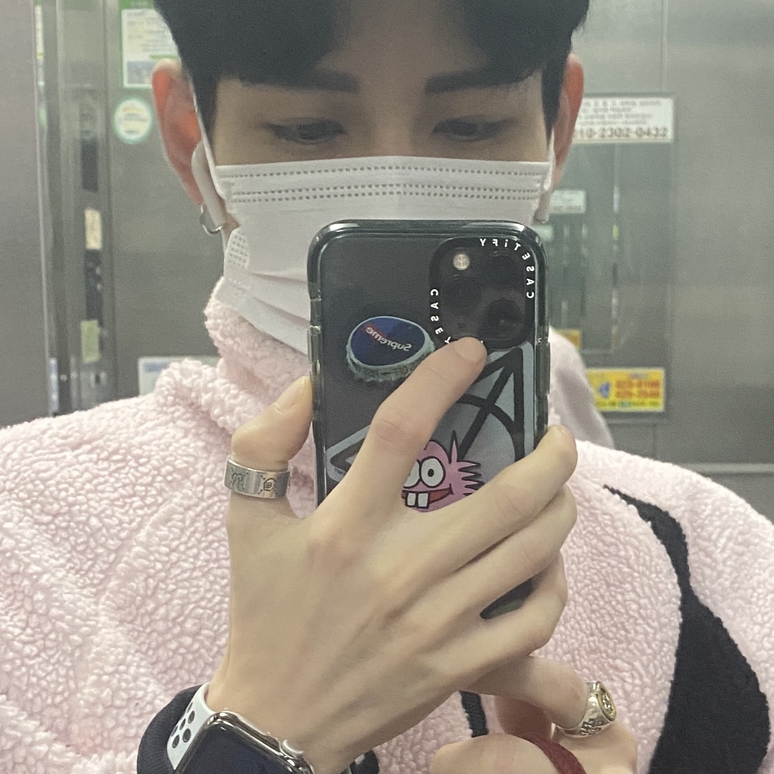Nike Big Swoosh Full Zip Jacket Pink Black 착용 스타일 - 3