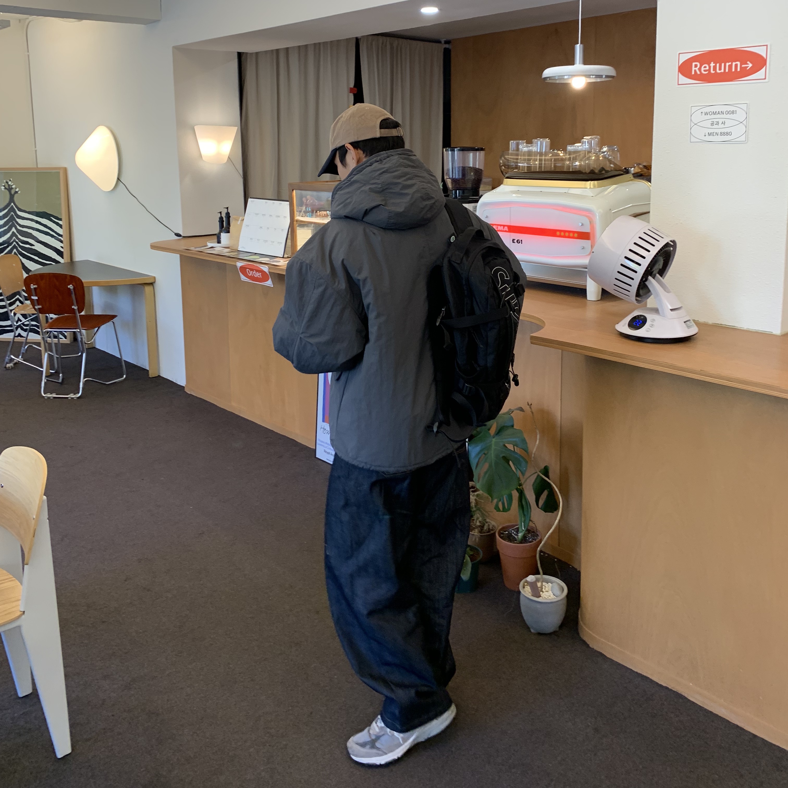 New Balance 993 Made in USA Grey - D Standard, Supreme Backpack Black - 18FW 착용 스타일 - 5