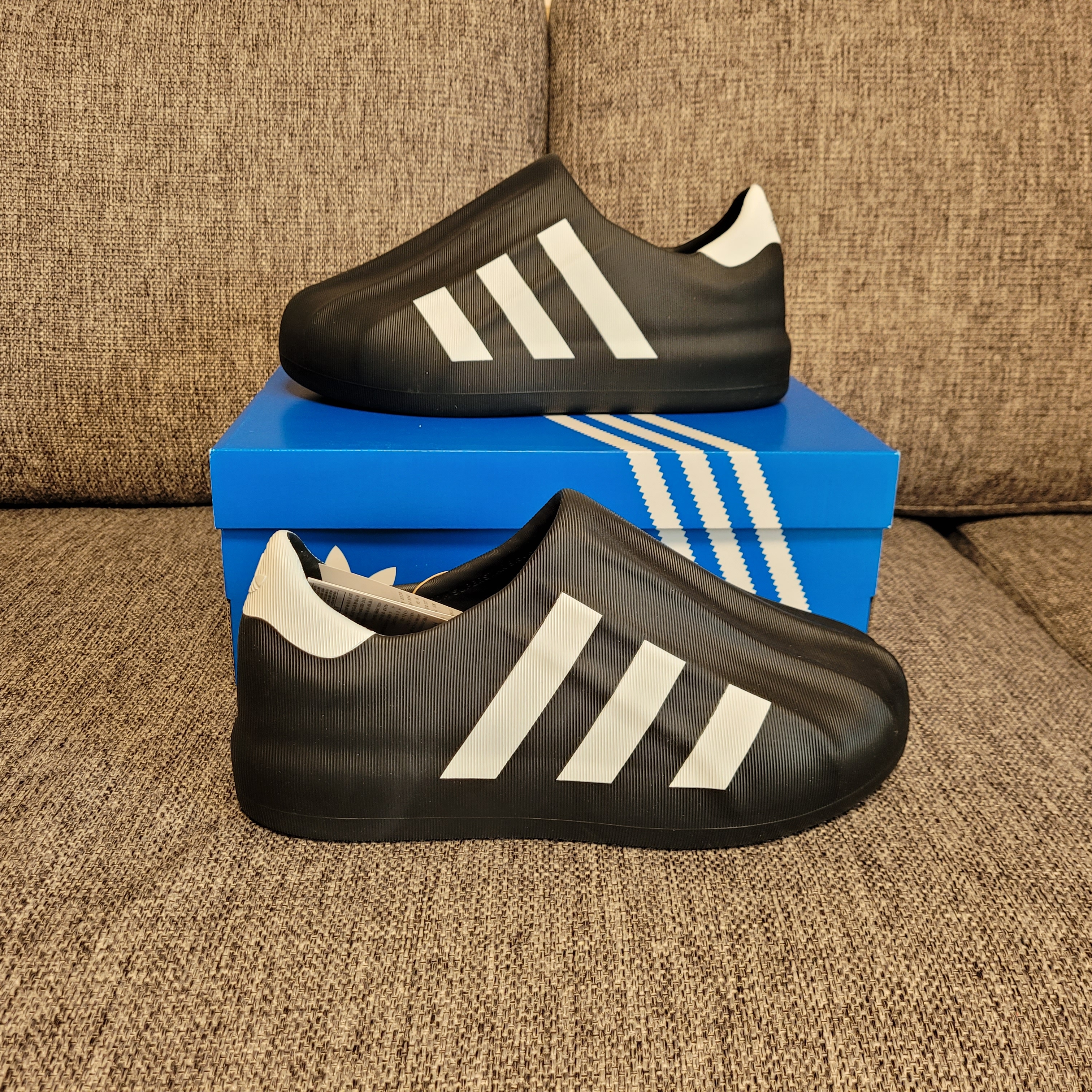 Adidas Adifom Superstar Core Black Cloud White 착용 스타일 - 3