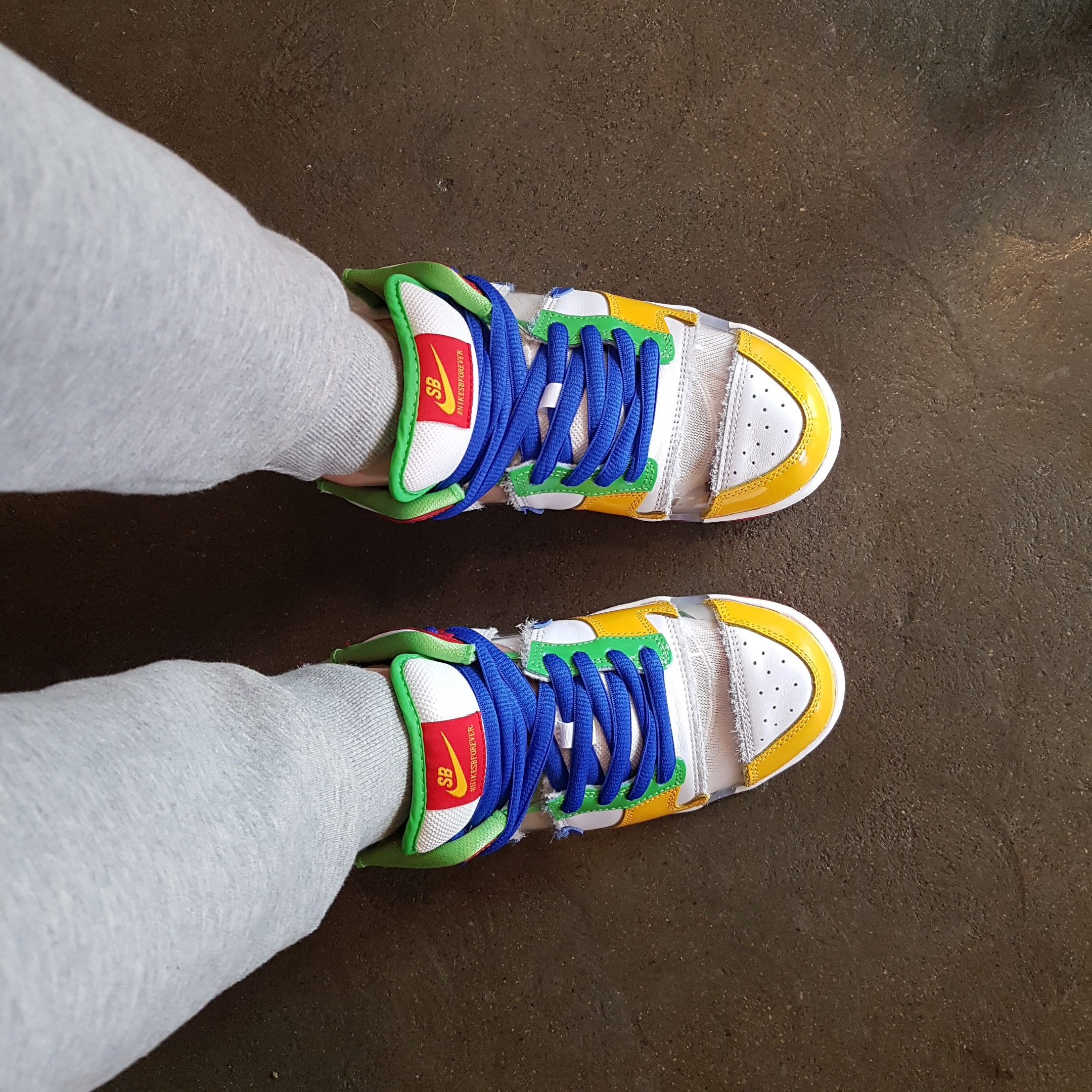 Nike SB Dunk Low Sandy 착용 스타일