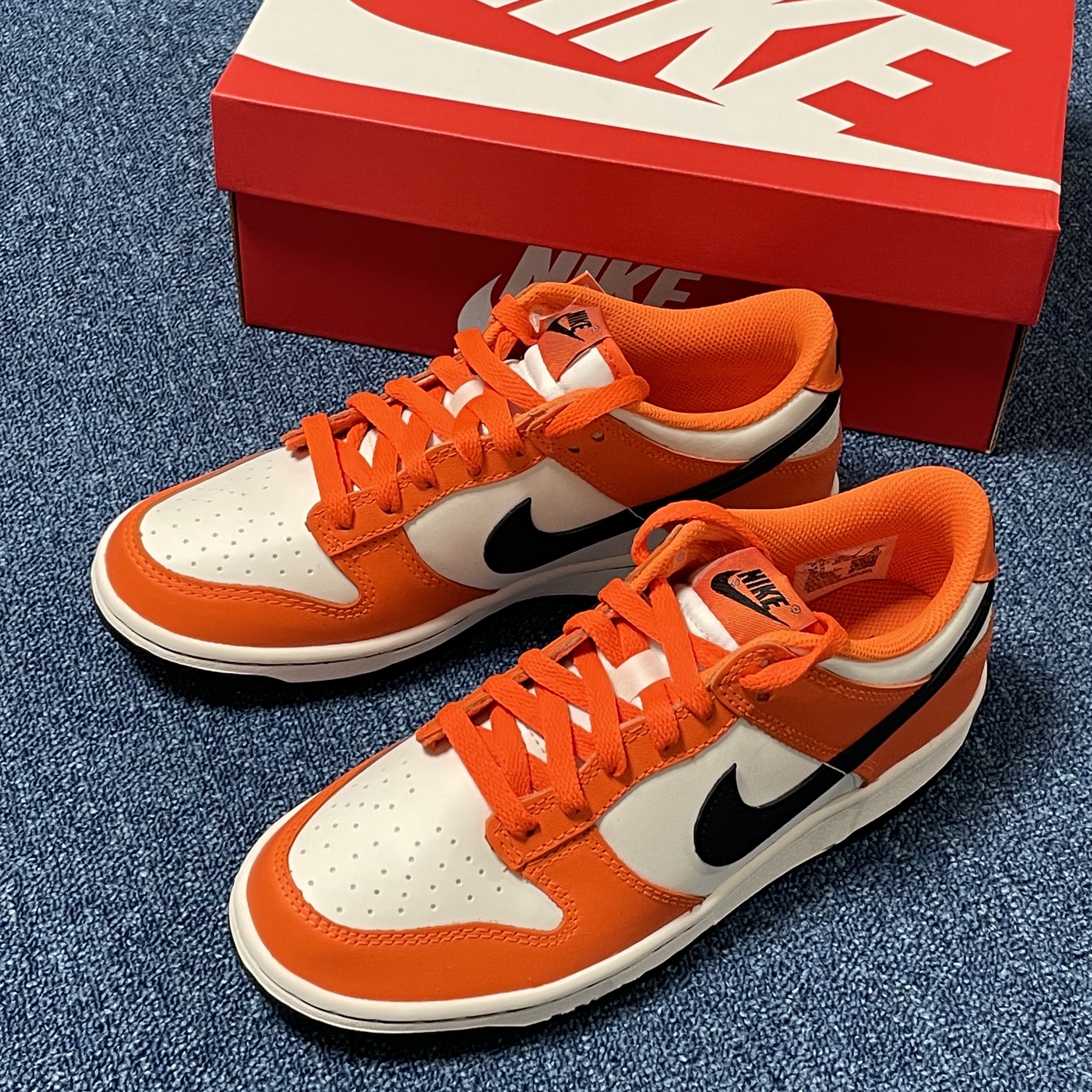 (GS) Nike Dunk Low Safety Orange 착용 스타일