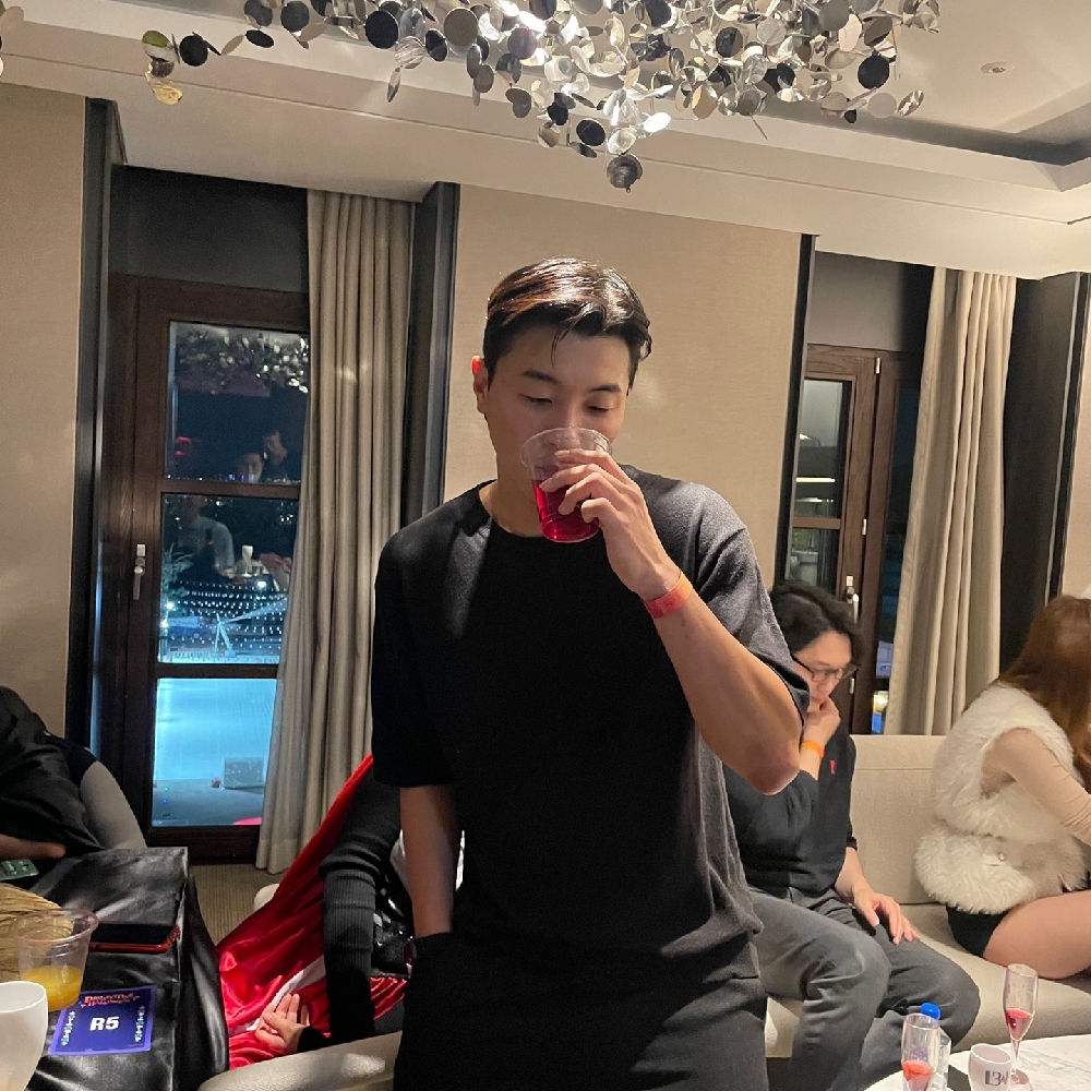 KREAM 프로필 이미지