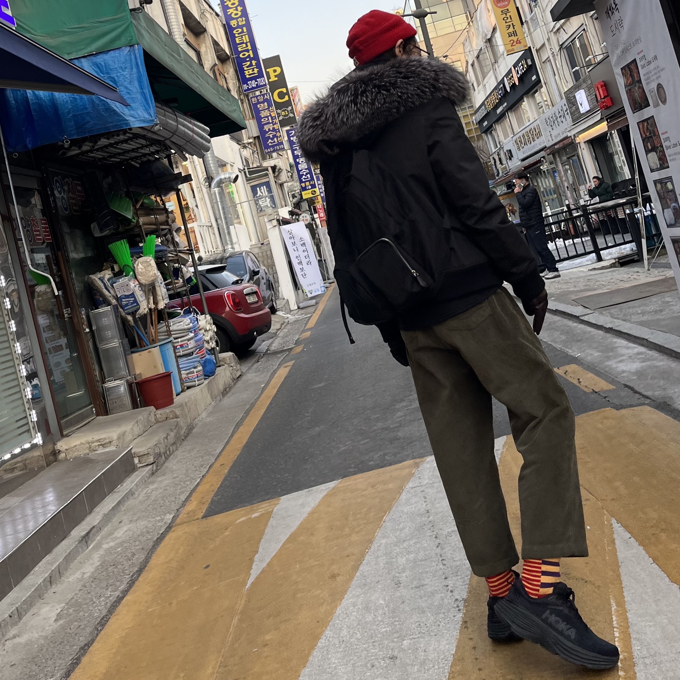Hoka Bondi 8 Black - Regular 착용 스타일