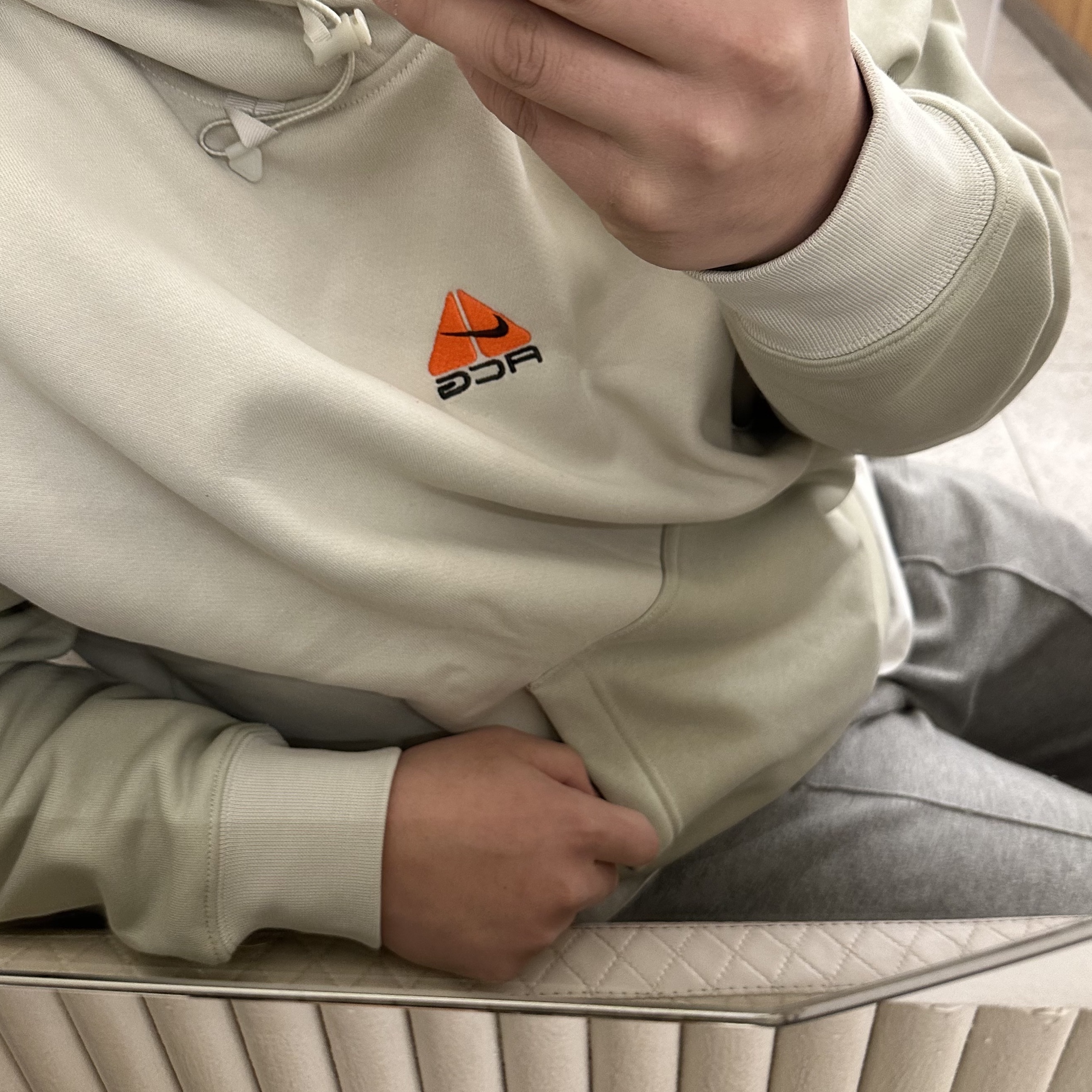 Nike ACG Therma-Fit Pullover Fleece Hoodie Light Bone - Asia 착용 스타일