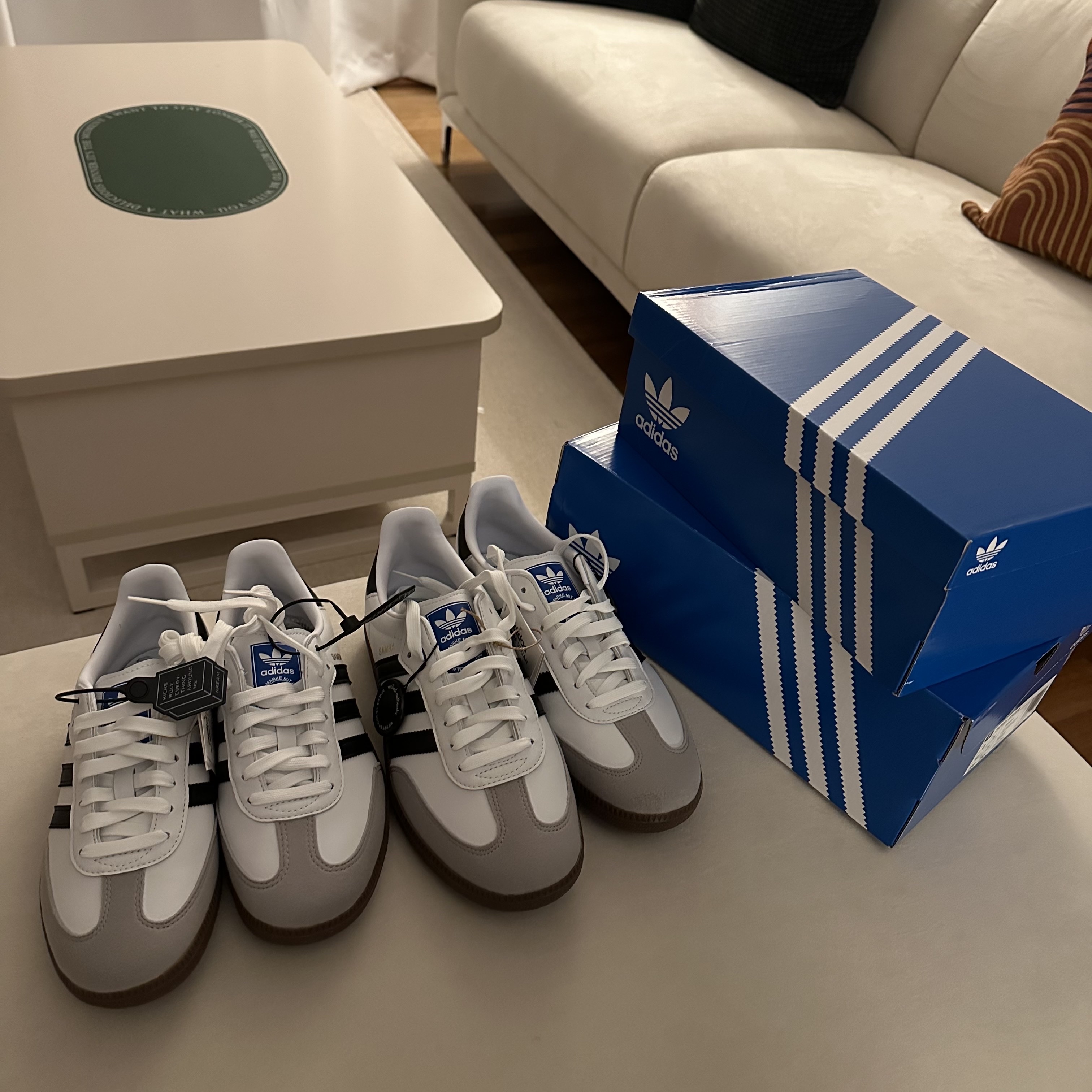 Adidas Samba Vegan White Black 착용 스타일 - 2
