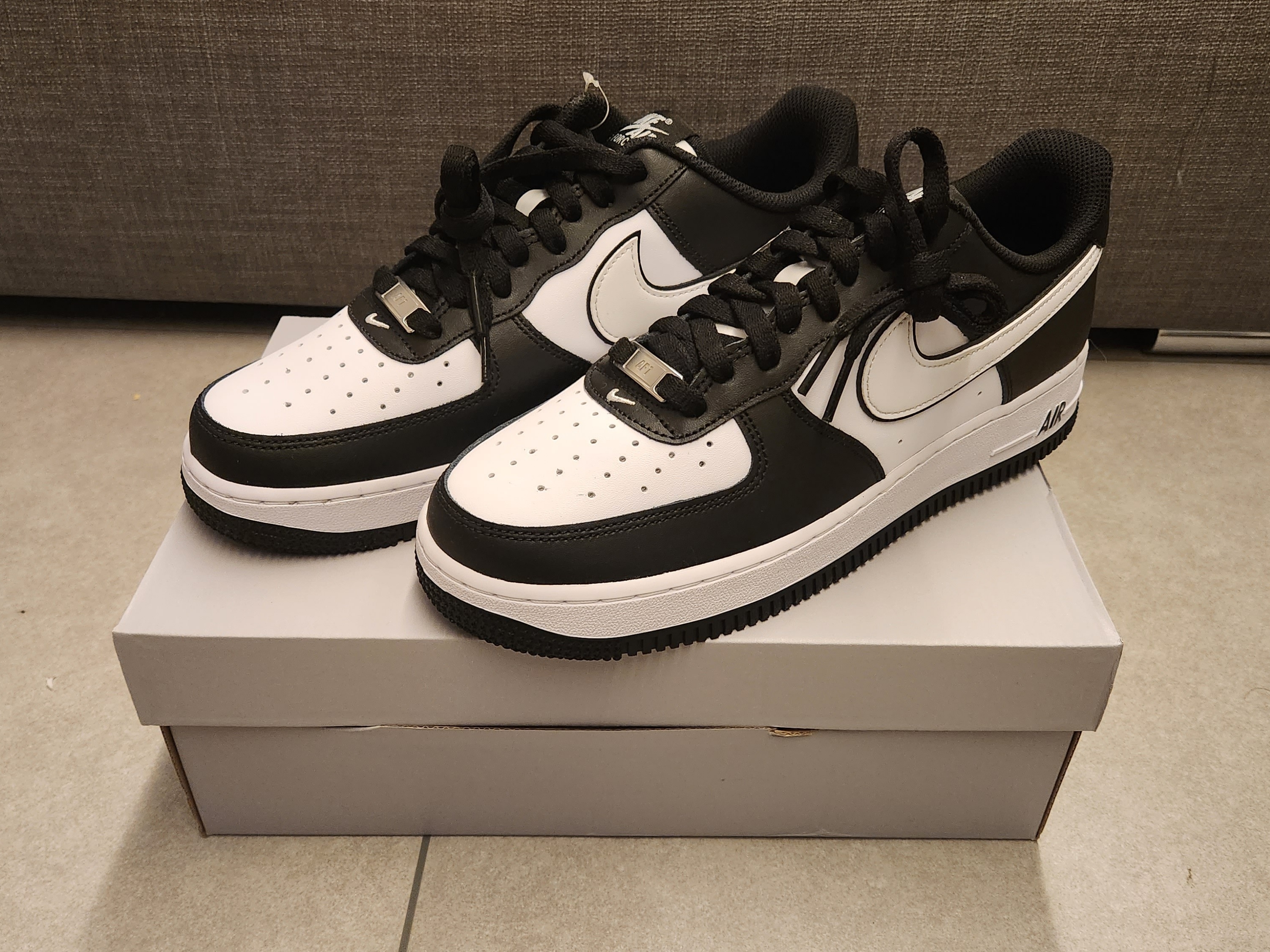 Nike Air Force 1 '07 Black White 착용 스타일