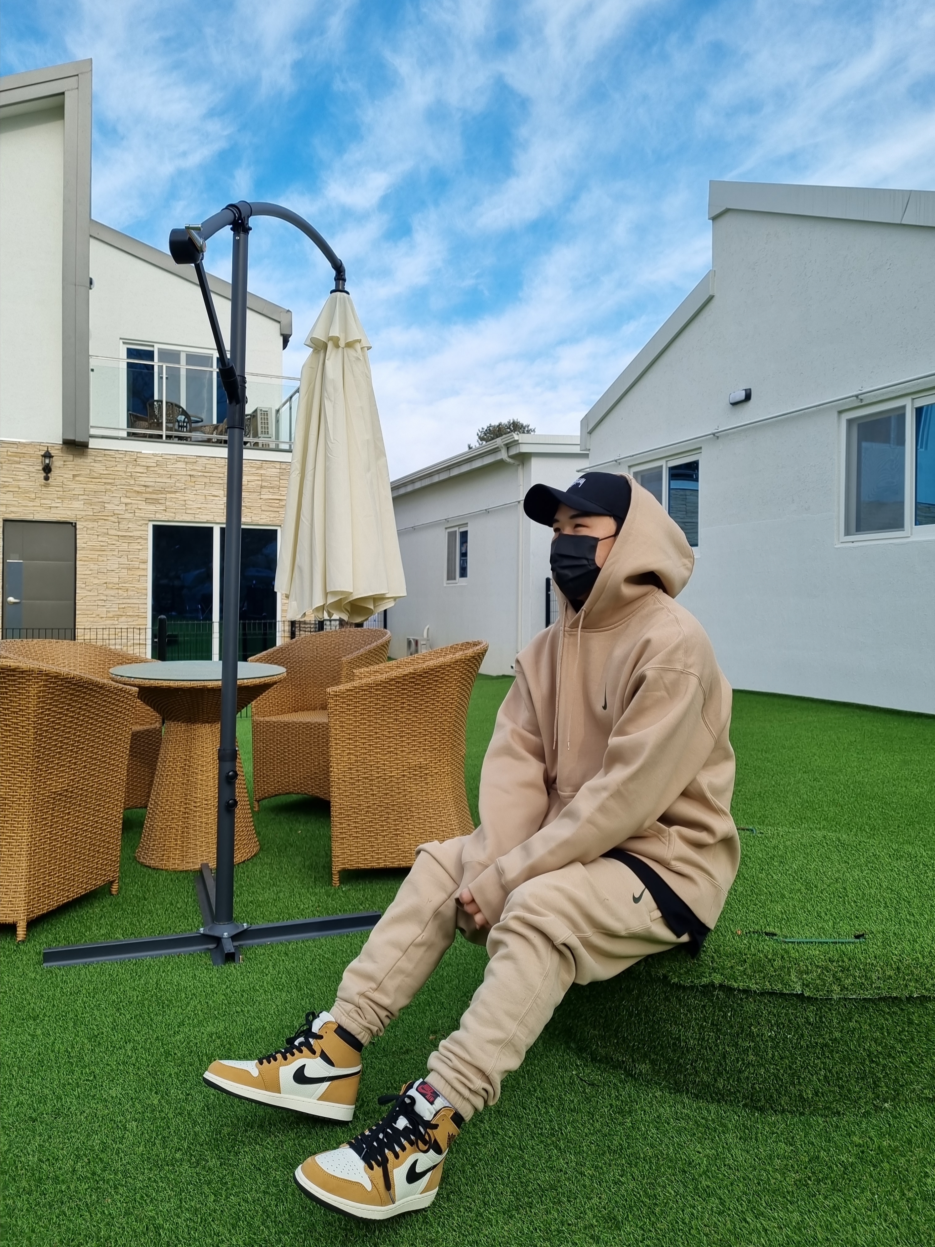 Nike x Billie Eilish NRG Fleece Hoodie Mushroom - US/EU, Nike x Billie Eilish NRG Fleece Pants Mushroom - US/EU 착용 스타일