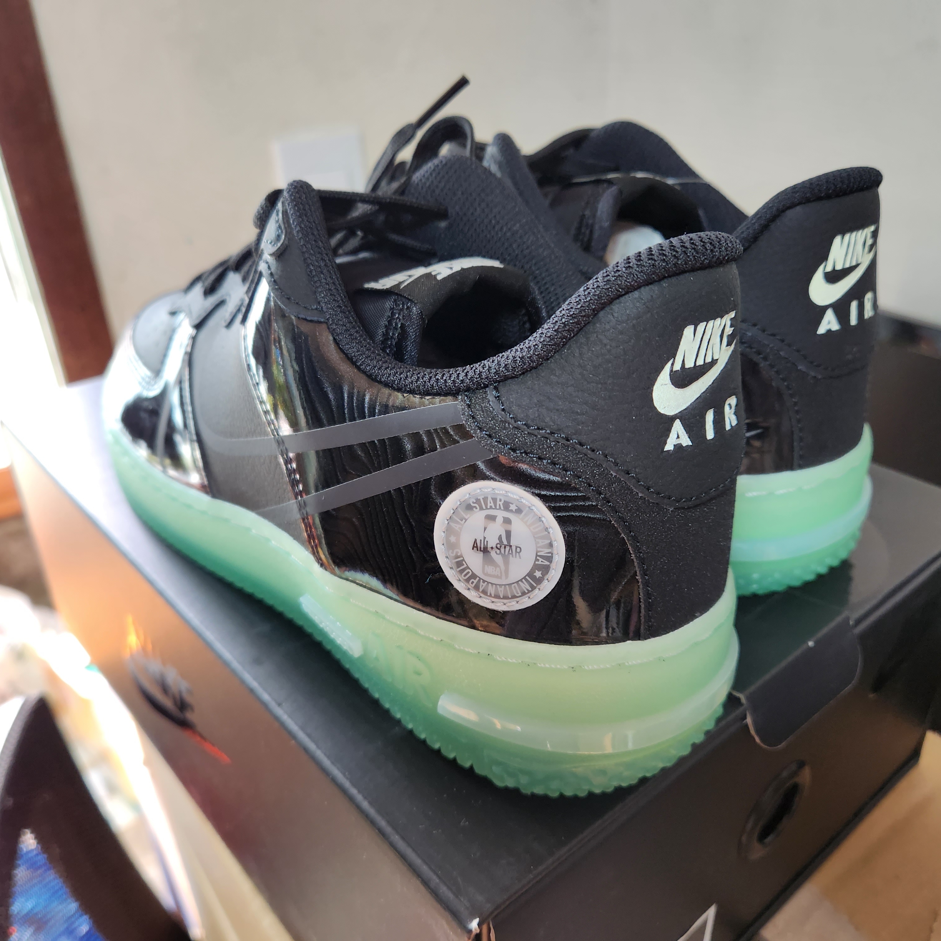 Nike Air Force 1 React LV8 Barely Green 착용 스타일 - 3