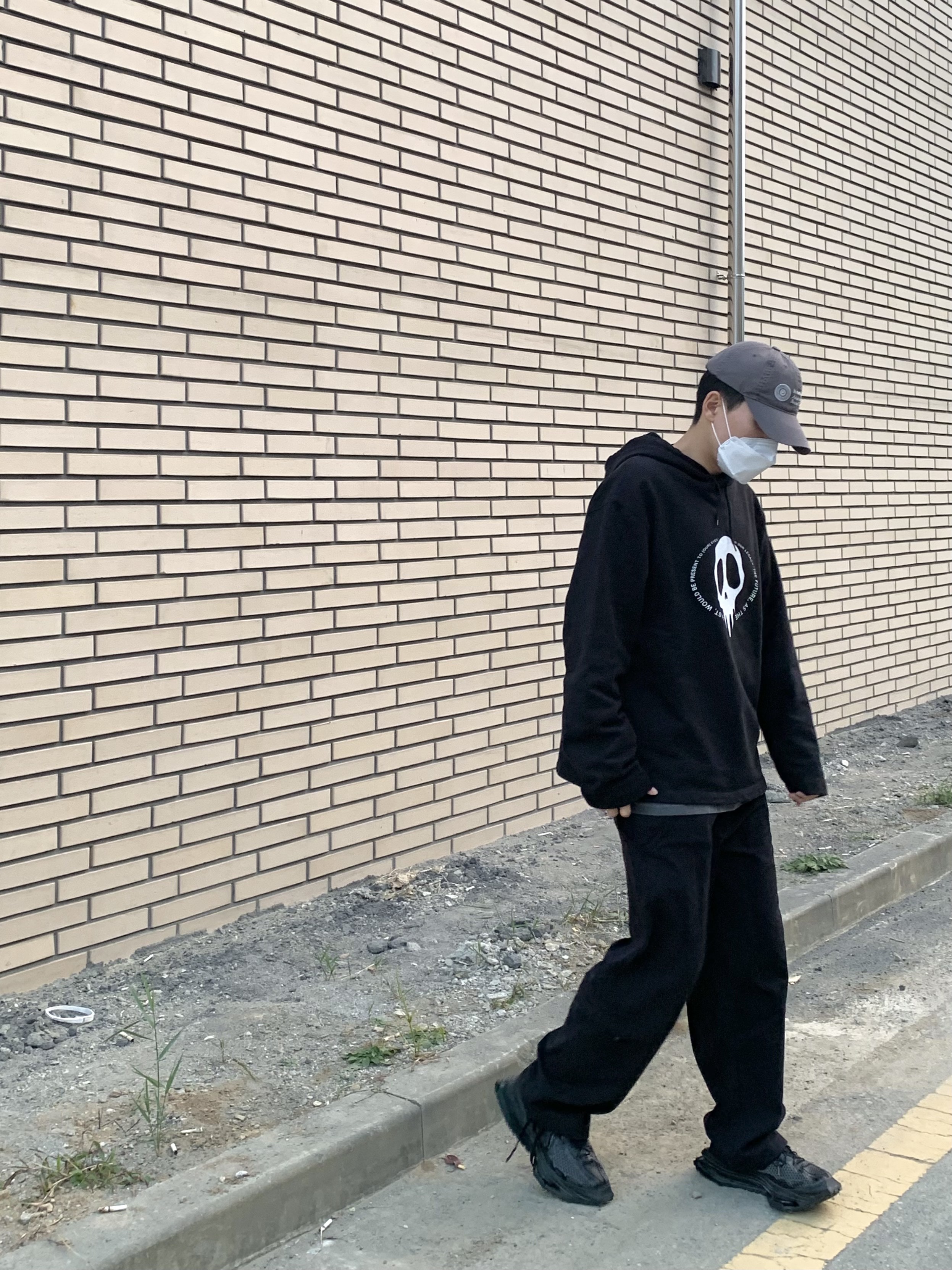 Our Legacy Loose Hoodie Maverick Skull Print Black, Nike x Matthew M Williams Zoom 004 Triple Black 착용 스타일 - 2