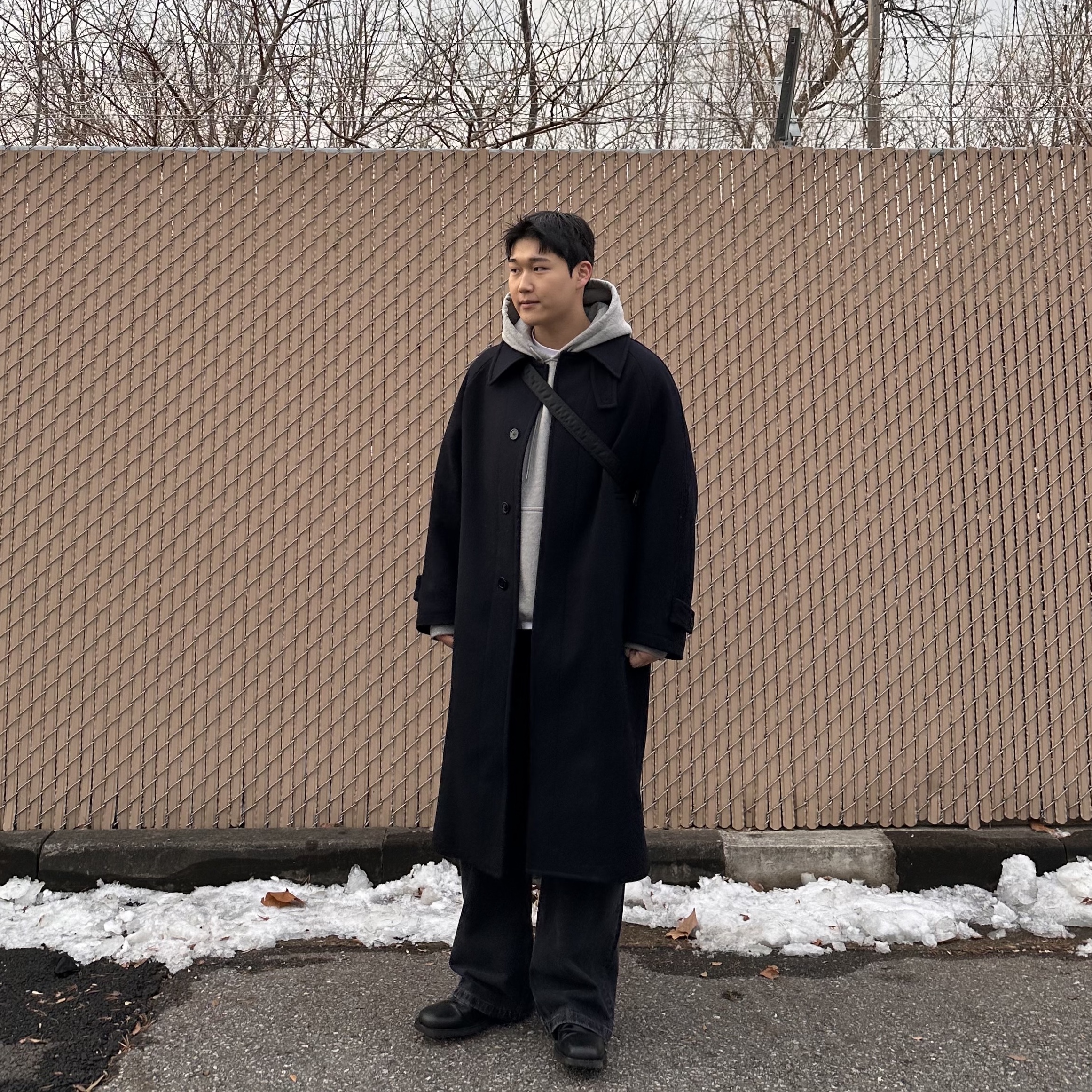 Porter Tanker Shoulder Bag S Black, Nike x Stussy NRG RA Pullover Hoodie Dark Grey Heather (DJ9488-063) 착용 스타일 - 1