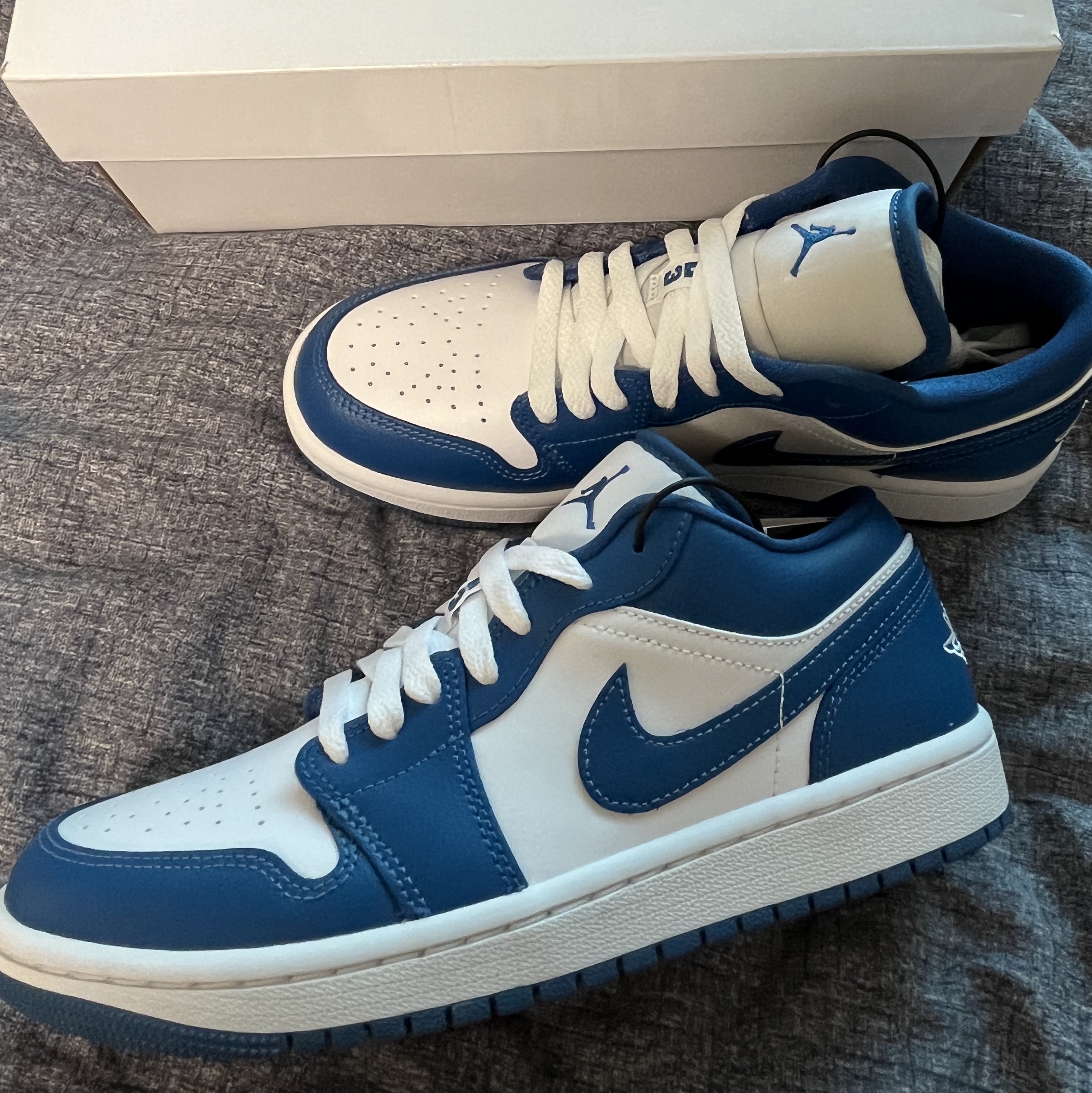 (W) Jordan 1 Low White Dark Marina Blue 착용 스타일
