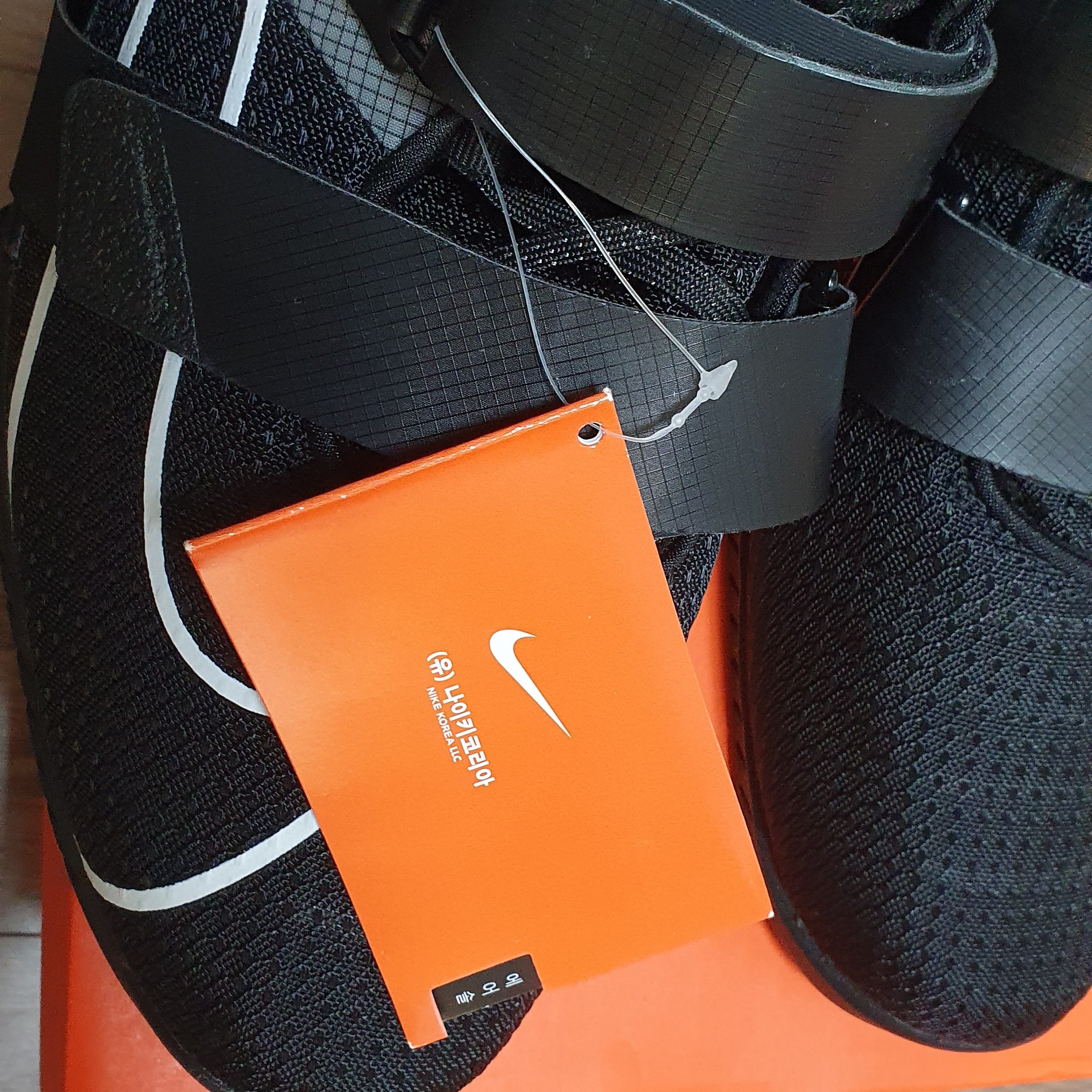 Nike Romaleos 4 Black White 착용 스타일 - 2