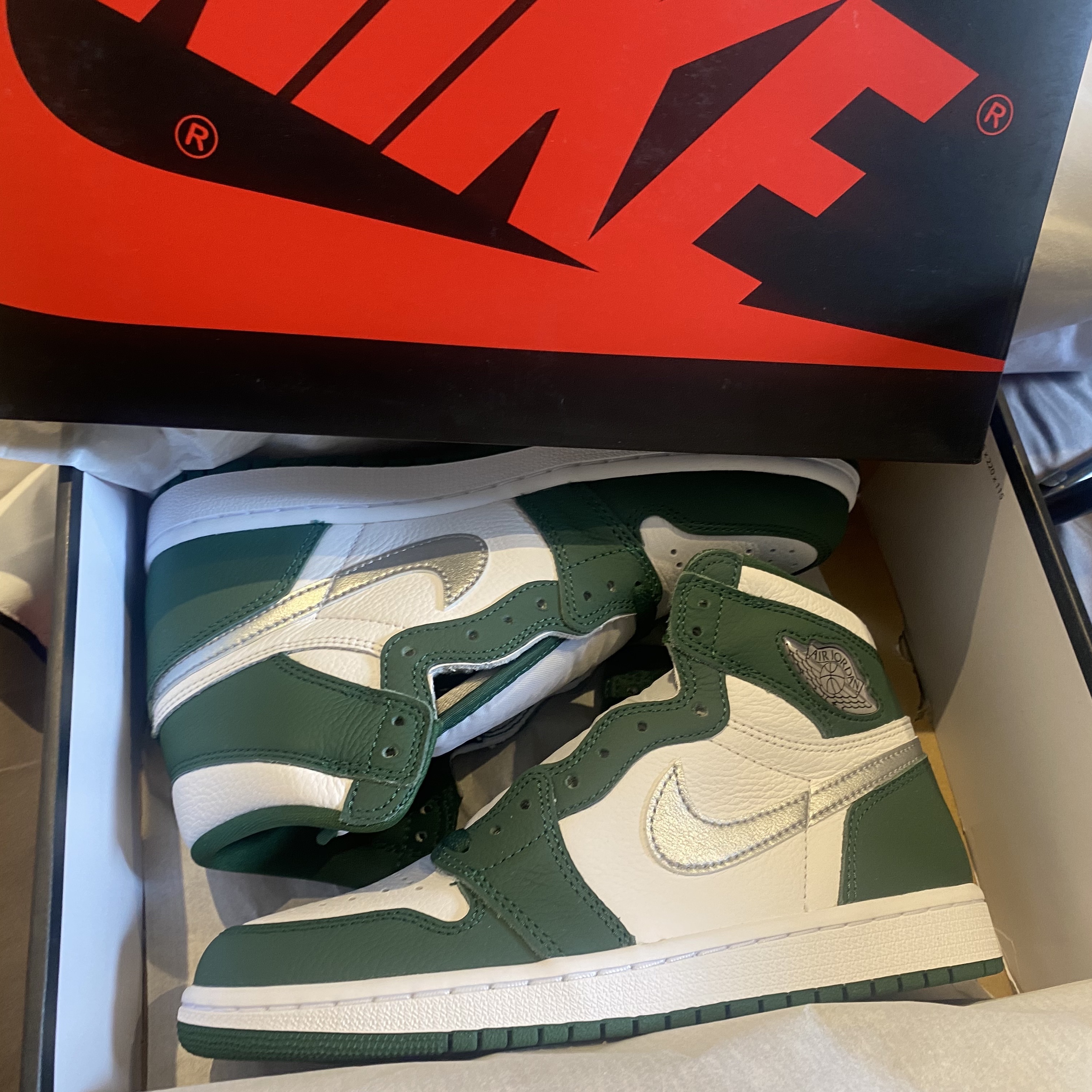 Jordan 1 Retro High OG Gorge Green 착용 스타일 - 2