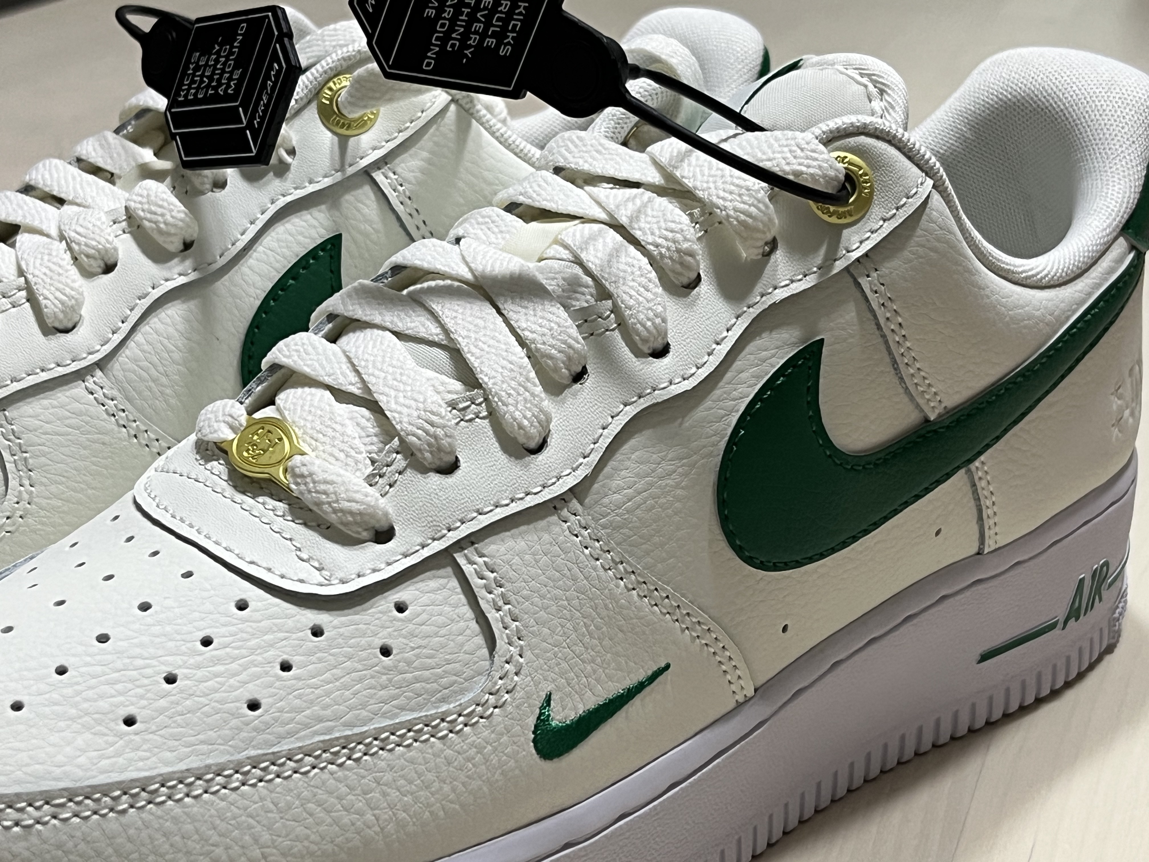 Nike Air Force 1 '07 LV8 40th Anniversary Join Forces Sail Malachite 착용 스타일 - 2