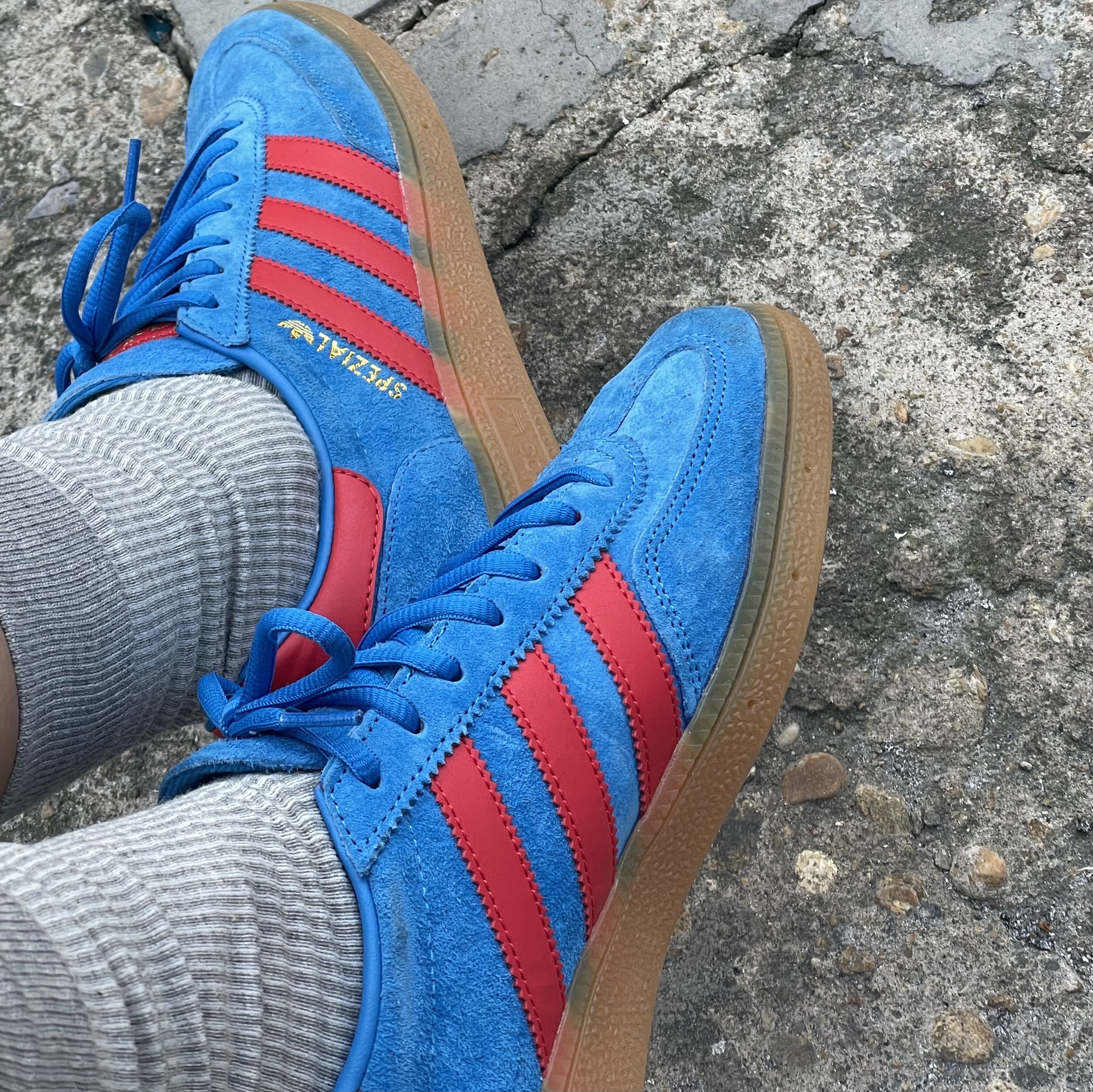 Adidas Spezial Handball Bright Blue 착용 스타일