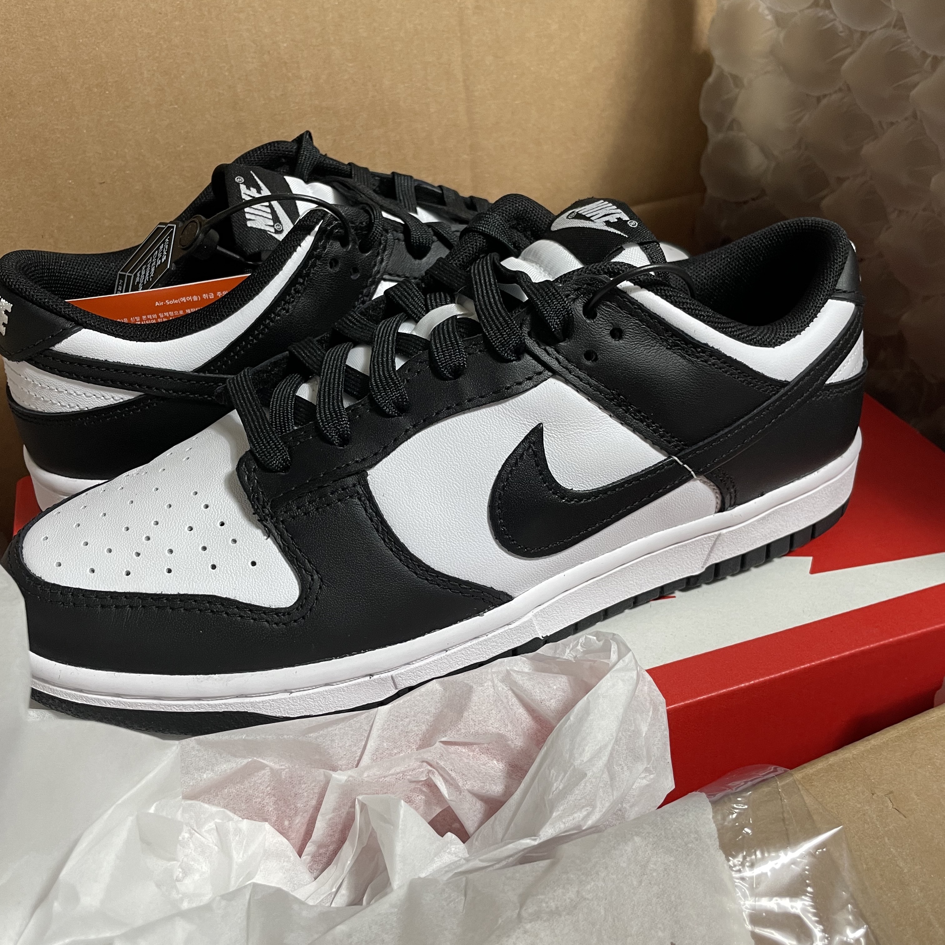 Nike Dunk Low Retro Black 착용 스타일