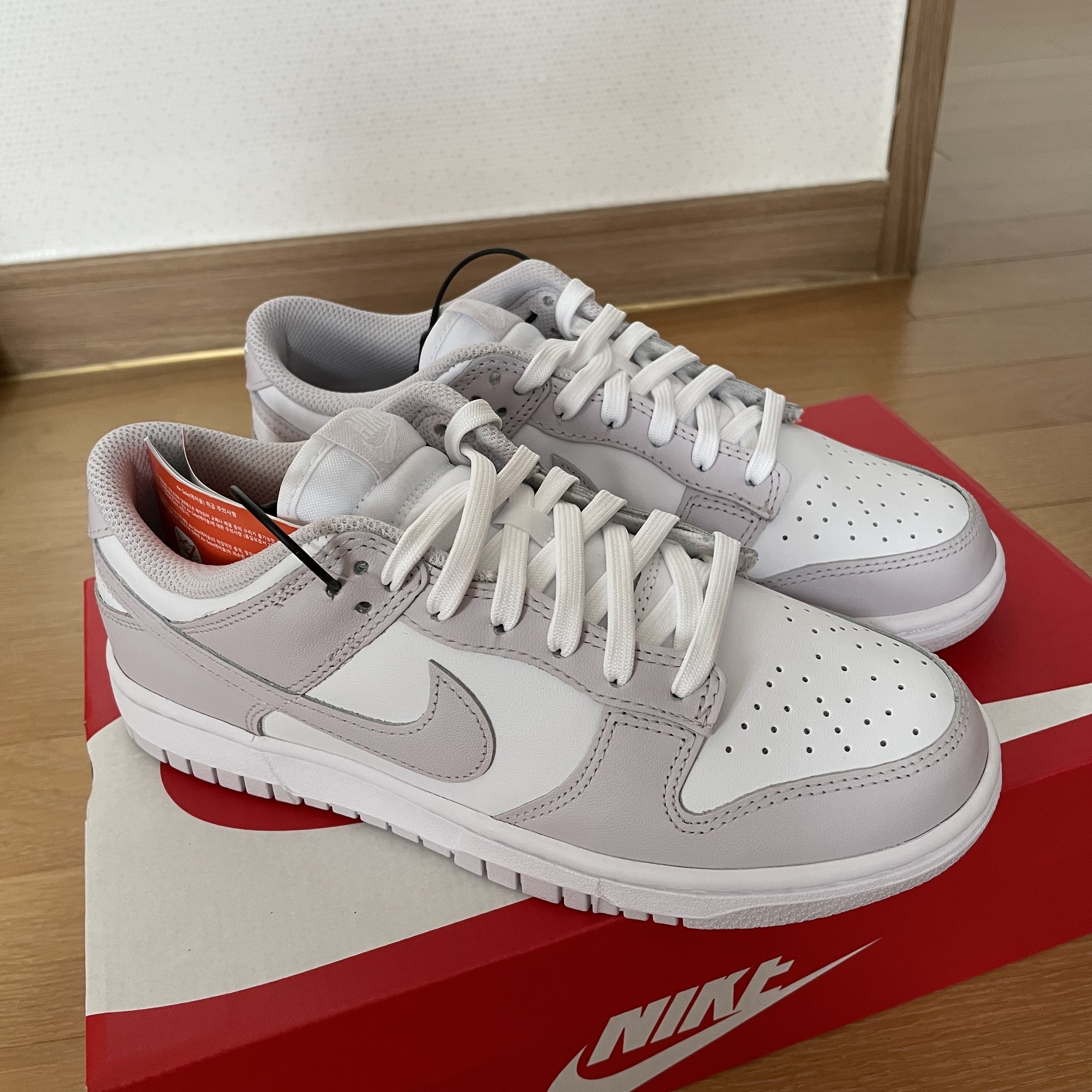 (W) Nike Dunk Low Venice 착용 스타일