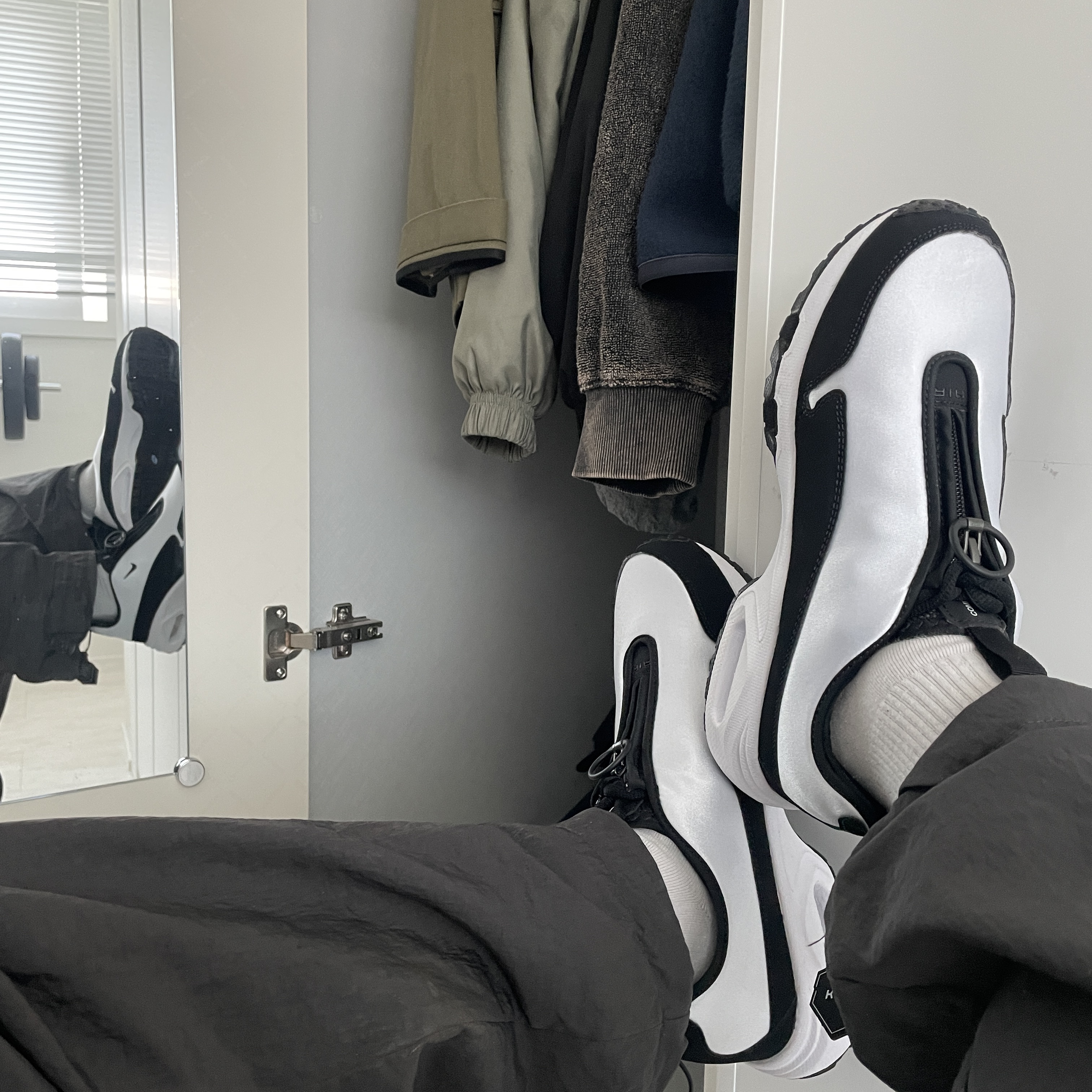Nike x Comme des Garcons Homme Plus Air Max Sunder SP White Black 착용 스타일