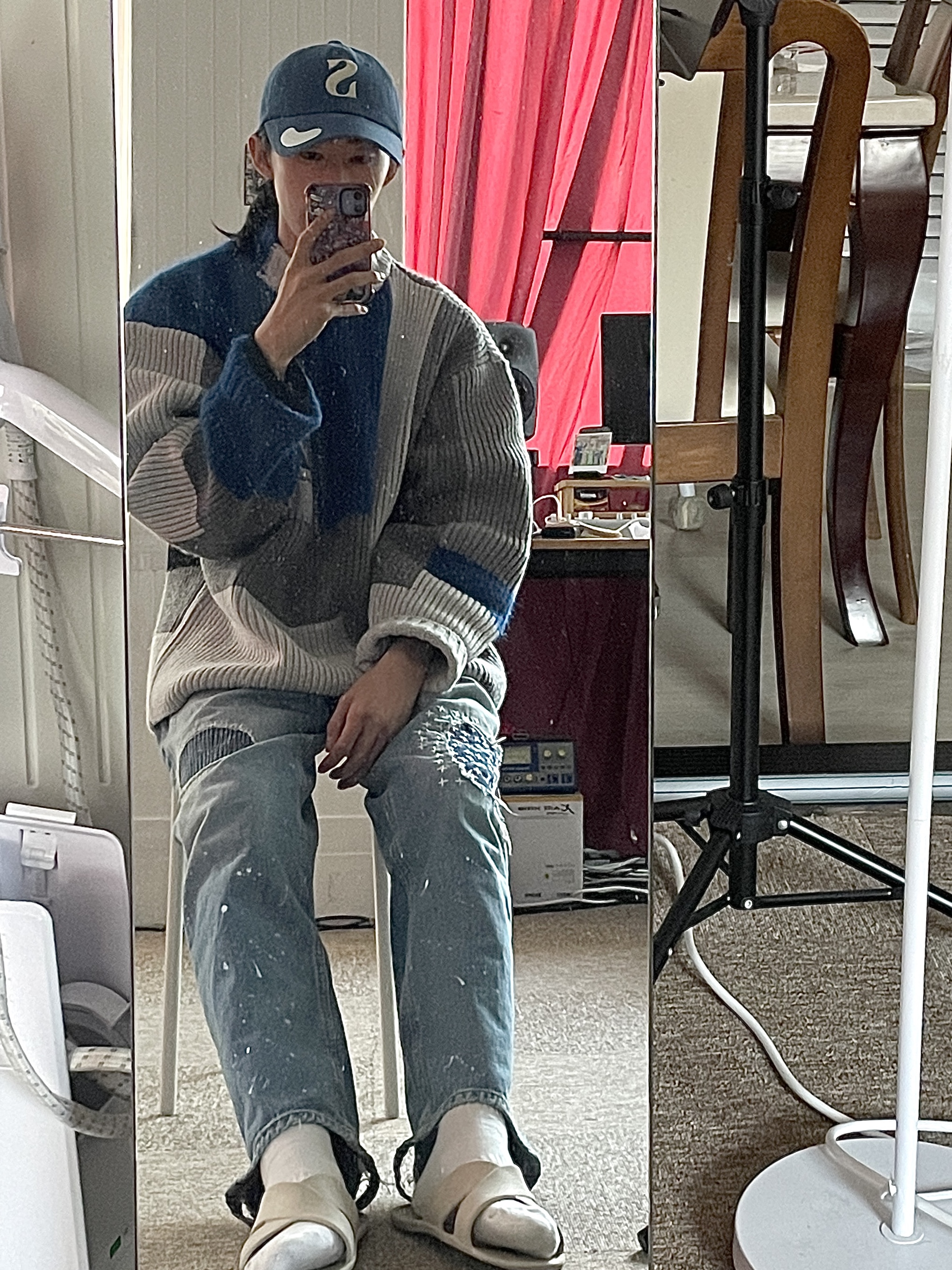 Zara x Ader Error Patchwork Oversize Knit Sweater Multicolor, Zara x Ader Error Patchwork Jeans Blue 착용 스타일