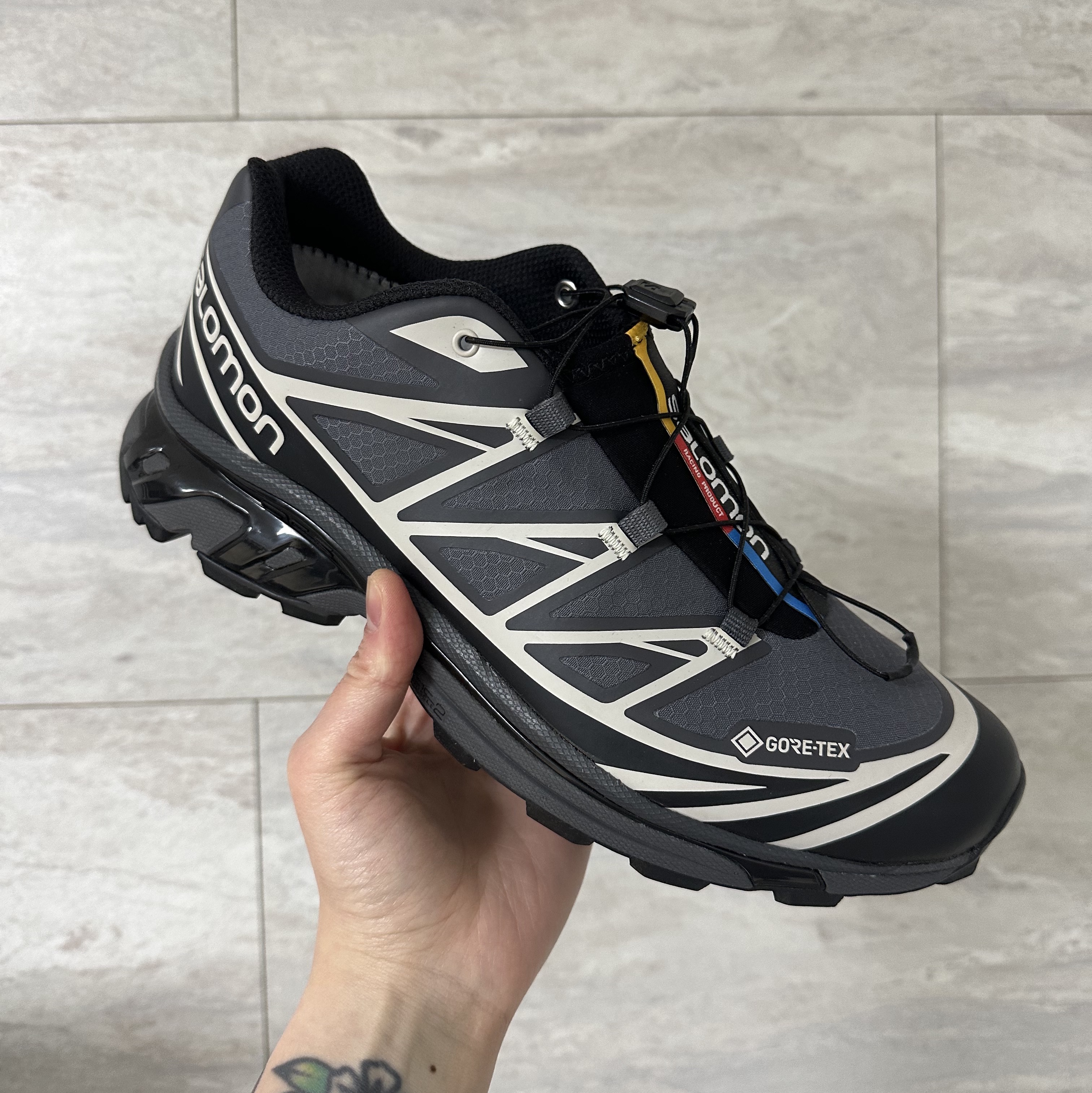 Salomon XT-6 Gore-Tex Black Ebony 착용 스타일