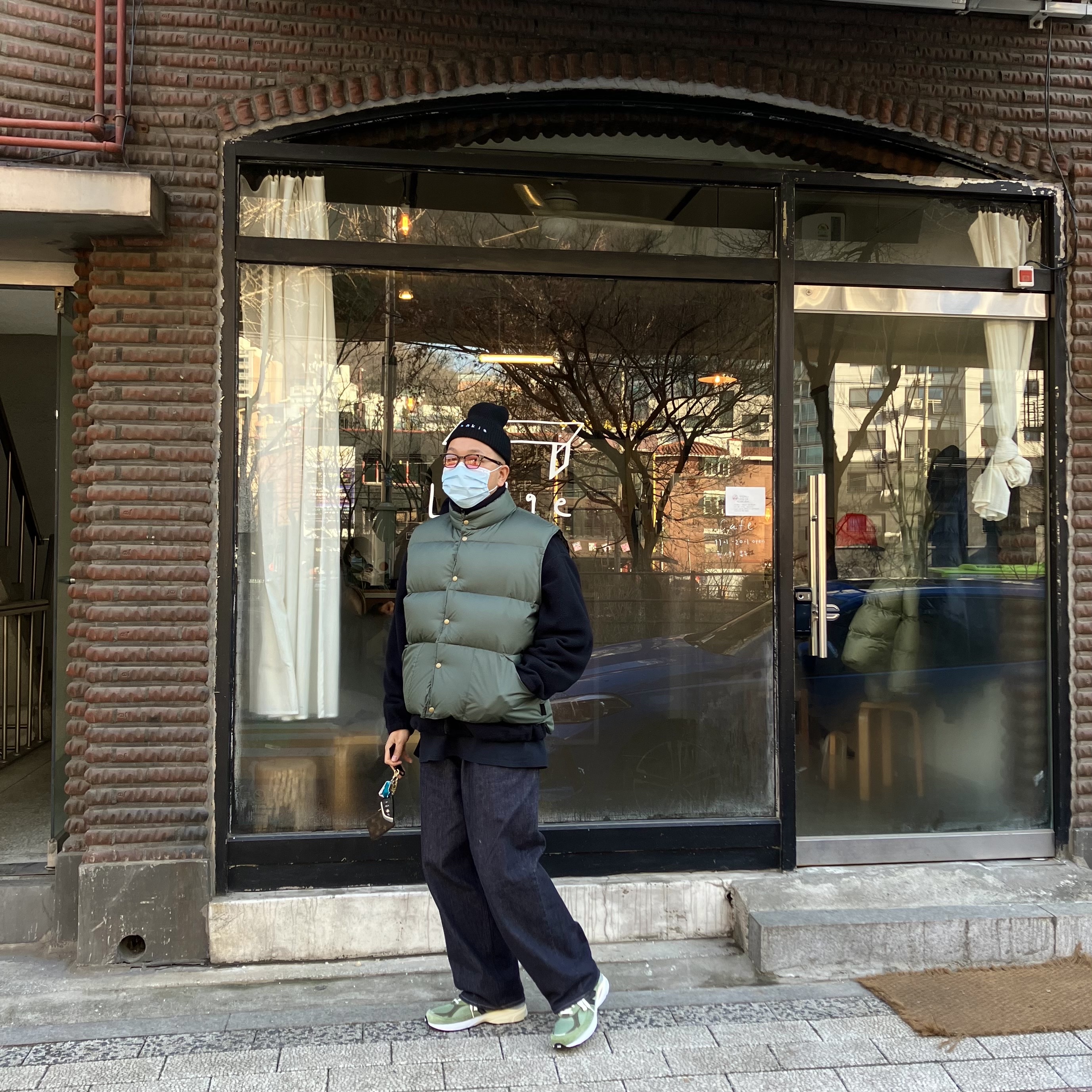 New Balance x JJJJound 990v3 Olive 착용 스타일 - 2