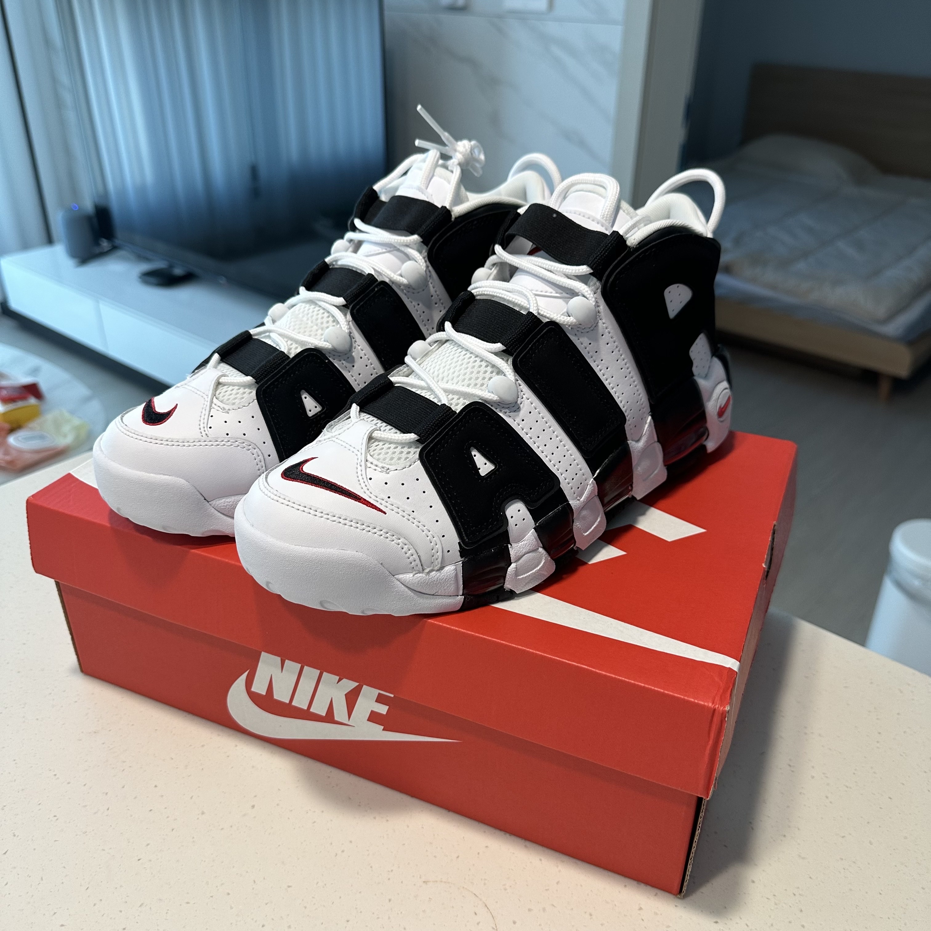 Nike Air More Uptempo Scottie Pippen 착용 스타일
