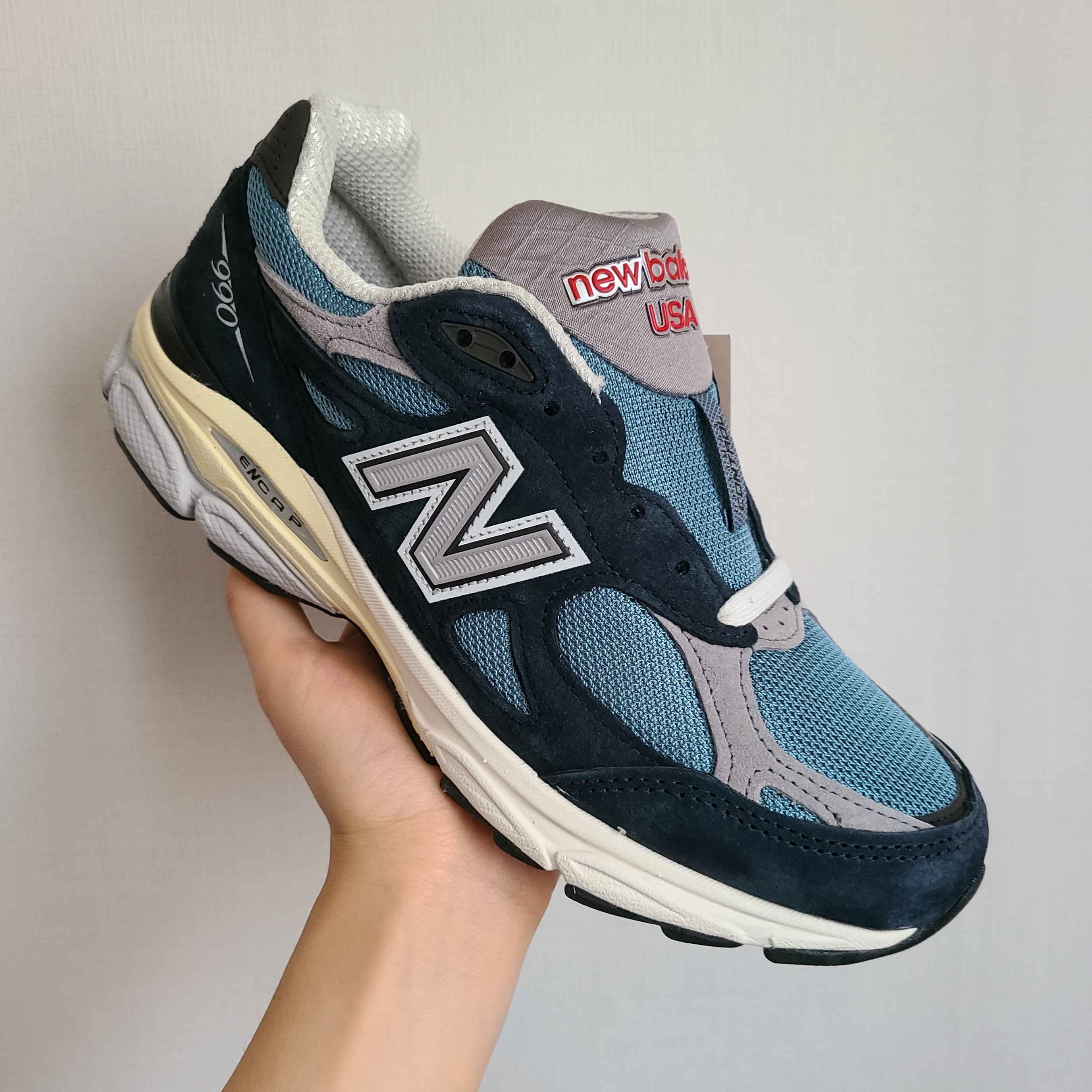 New Balance 990v3 Made in USA Navy Spring Tide 착용 스타일