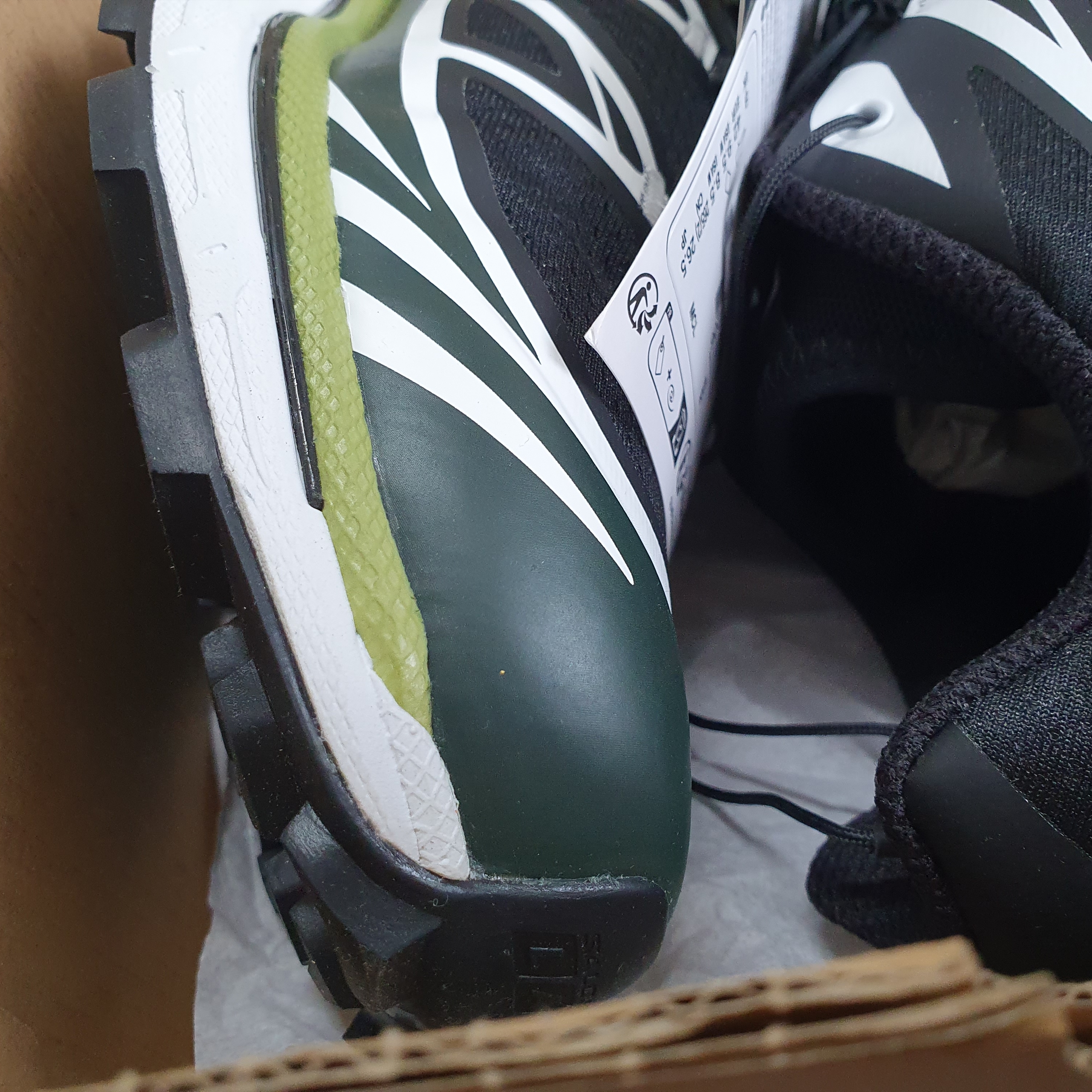 Salomon XT-6 Scarab Black 착용 스타일