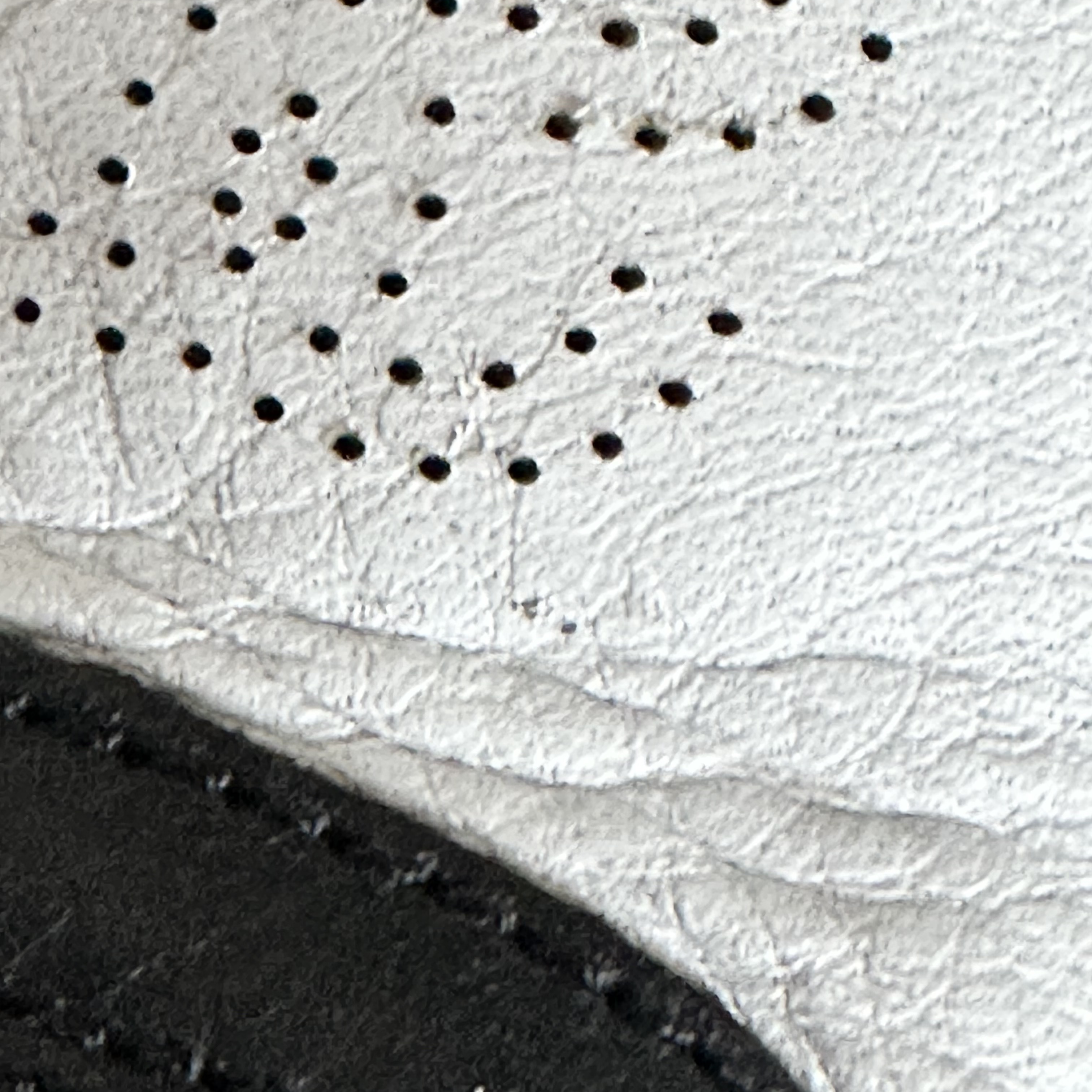 Nike x Stussy Air Force 1 '07 Mid SP Black and Light Bone 착용 스타일 - 4