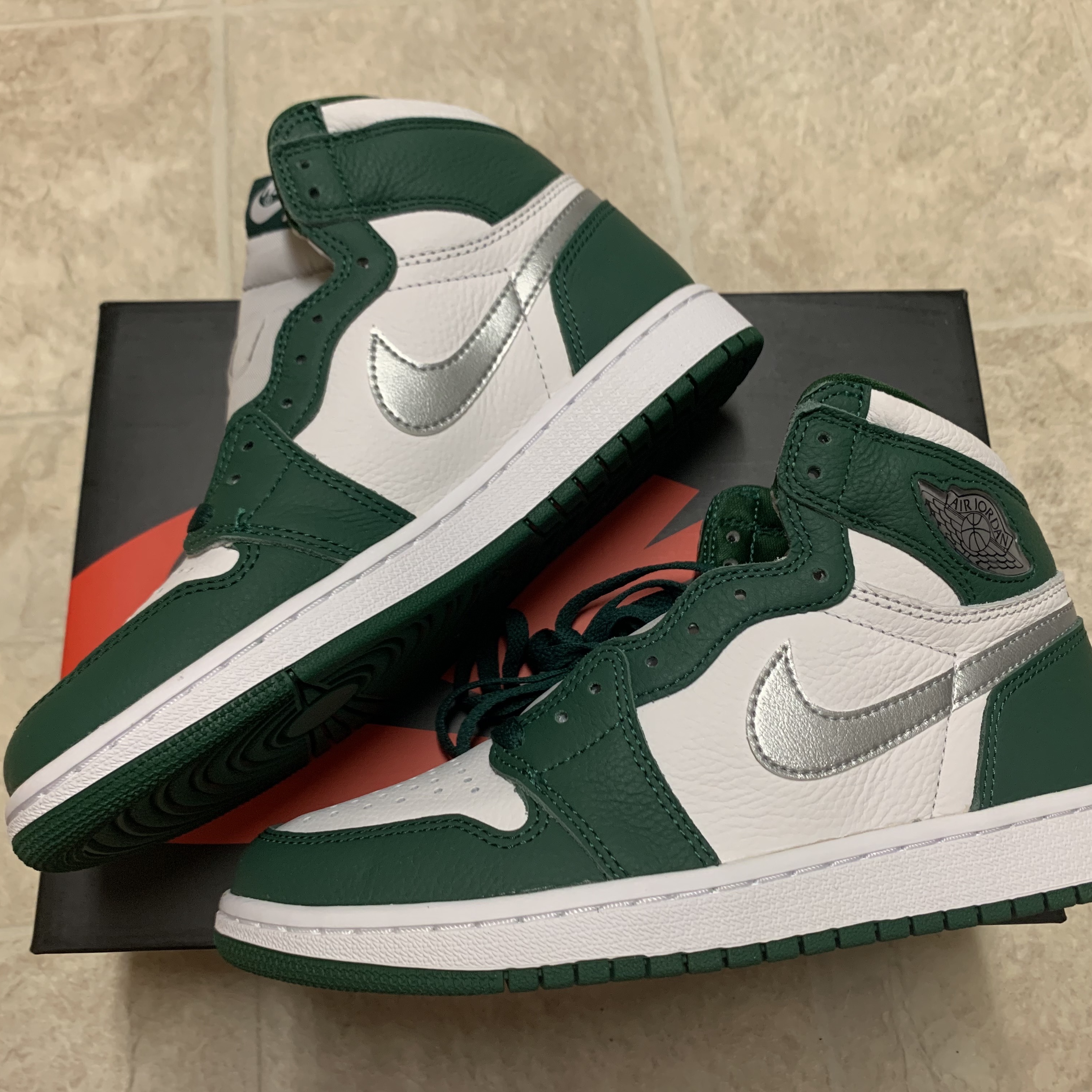 Jordan 1 Retro High OG Gorge Green 착용 스타일