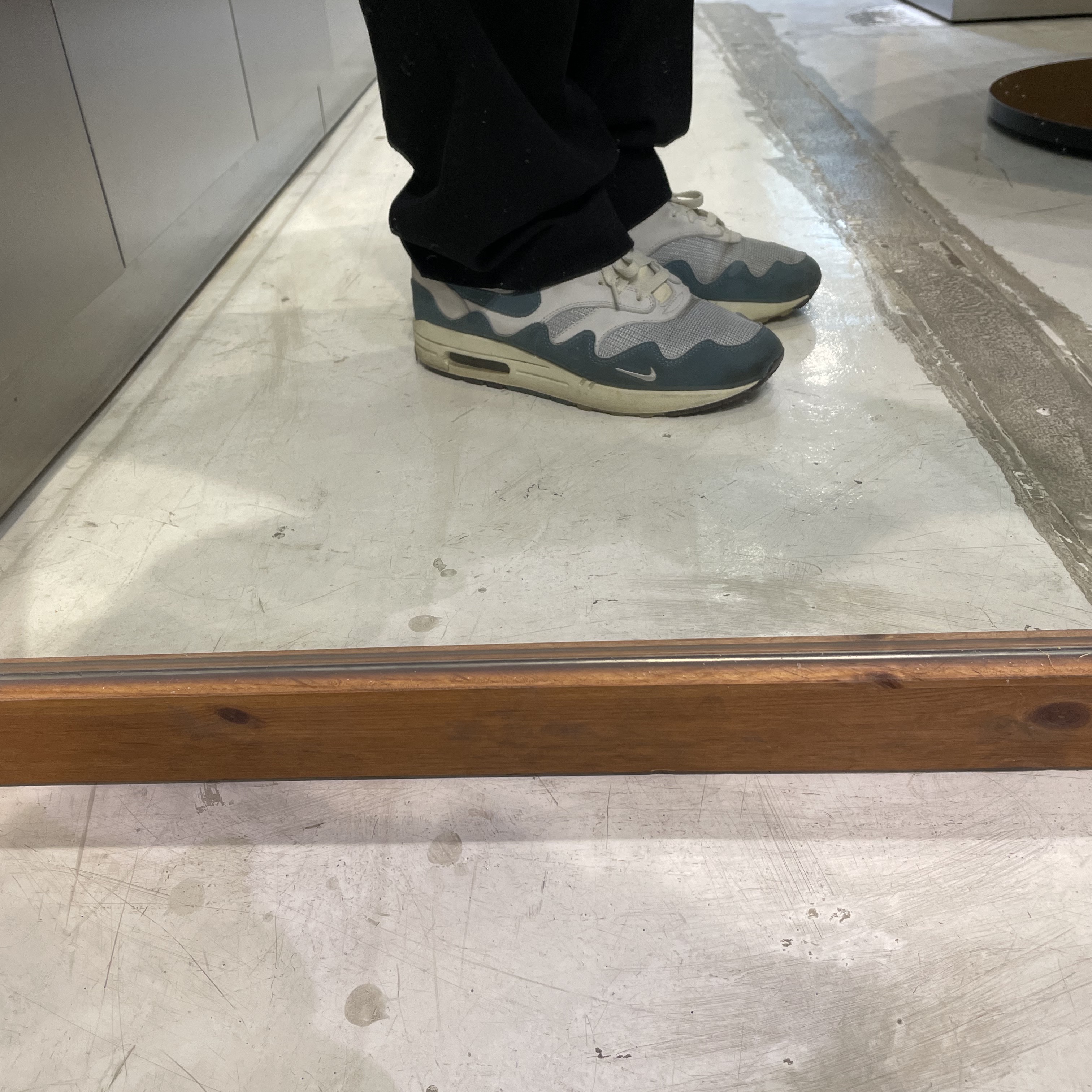 Nike x Patta Air Max 1 Noise Aqua 착용 스타일
