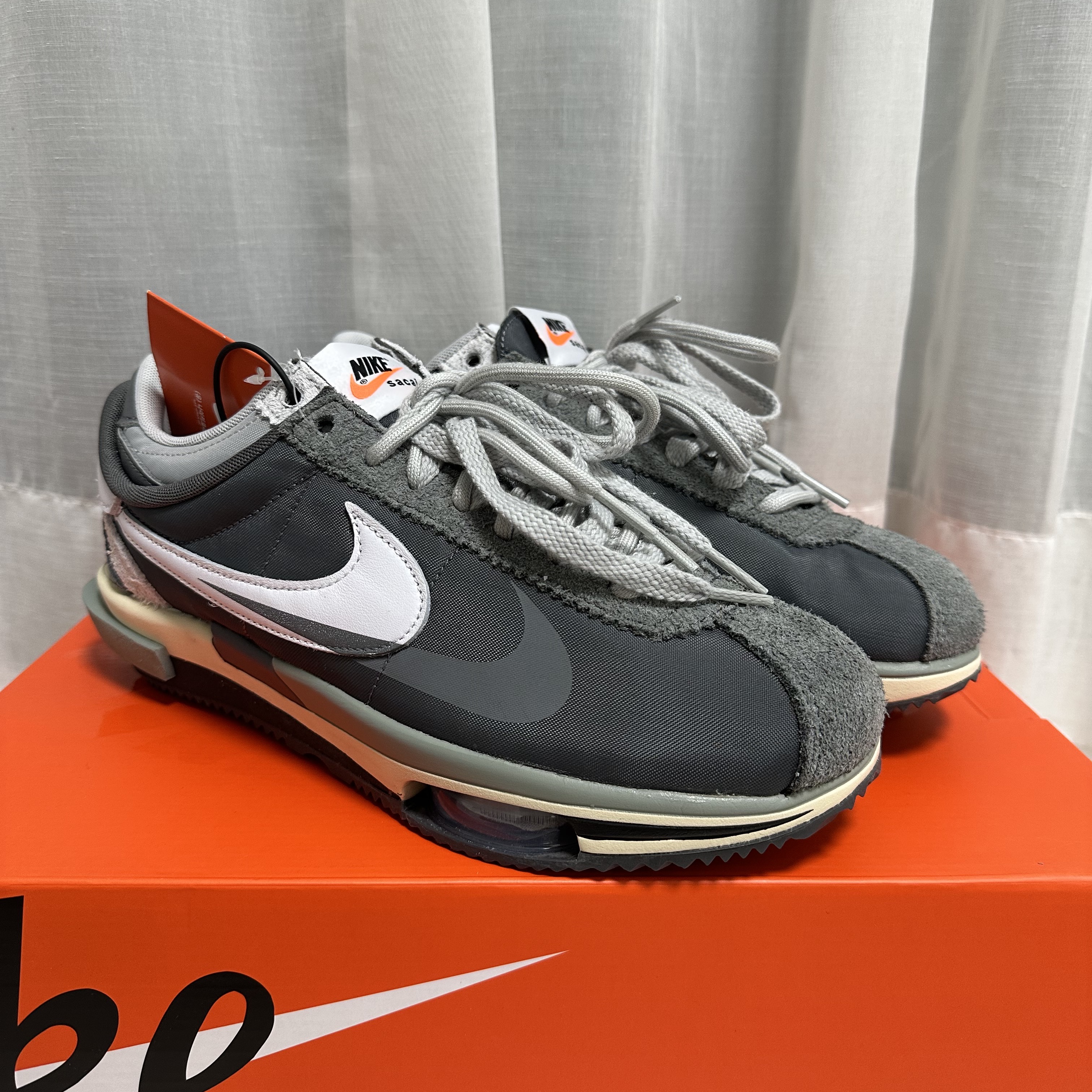 Nike x Sacai Zoom Cortez SP Iron Grey 착용 스타일 - 2
