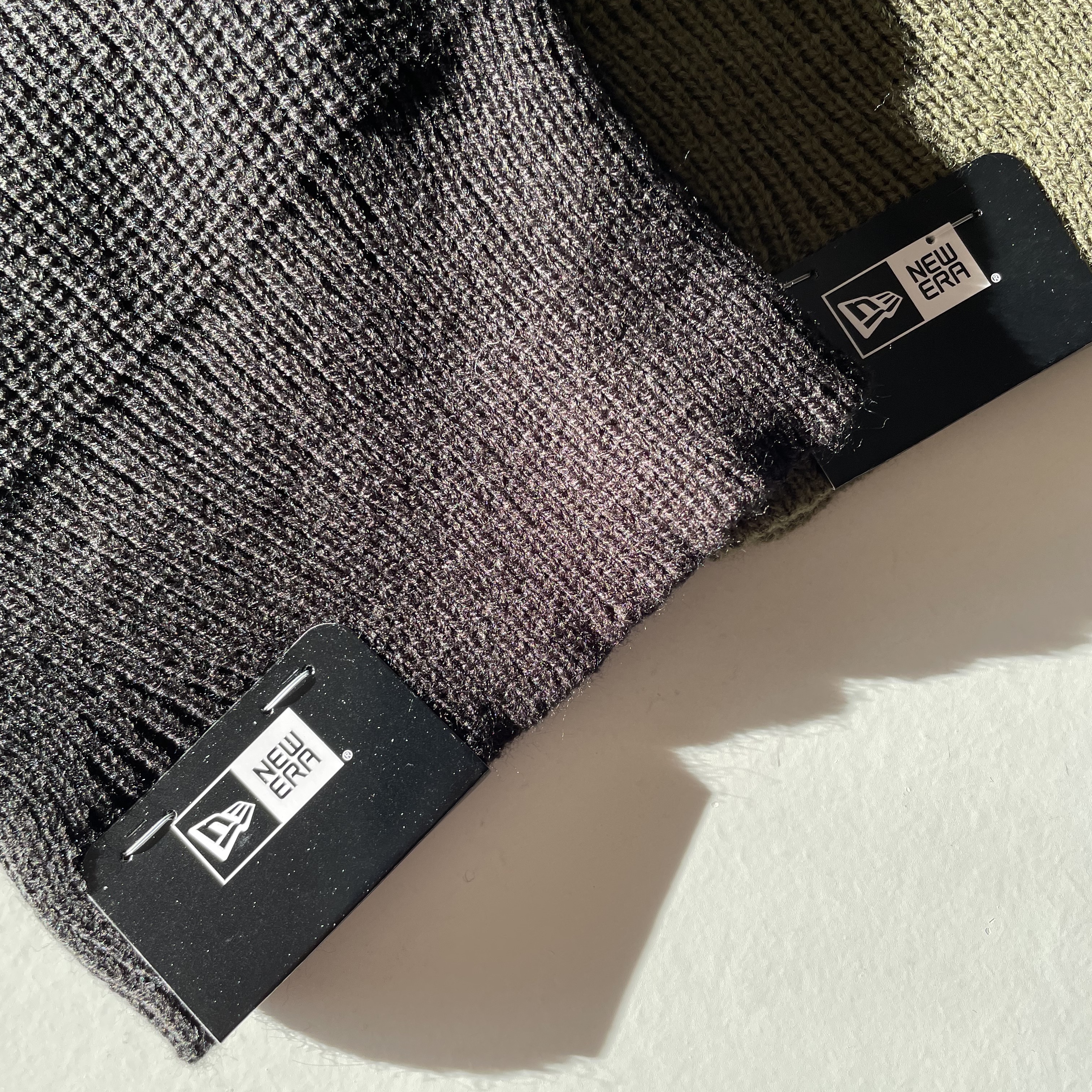 Supreme New Era Box Logo Balaclava Olive - 22FW, Supreme New Era Box Logo Balaclava Black - 21FW 착용 스타일 - 3