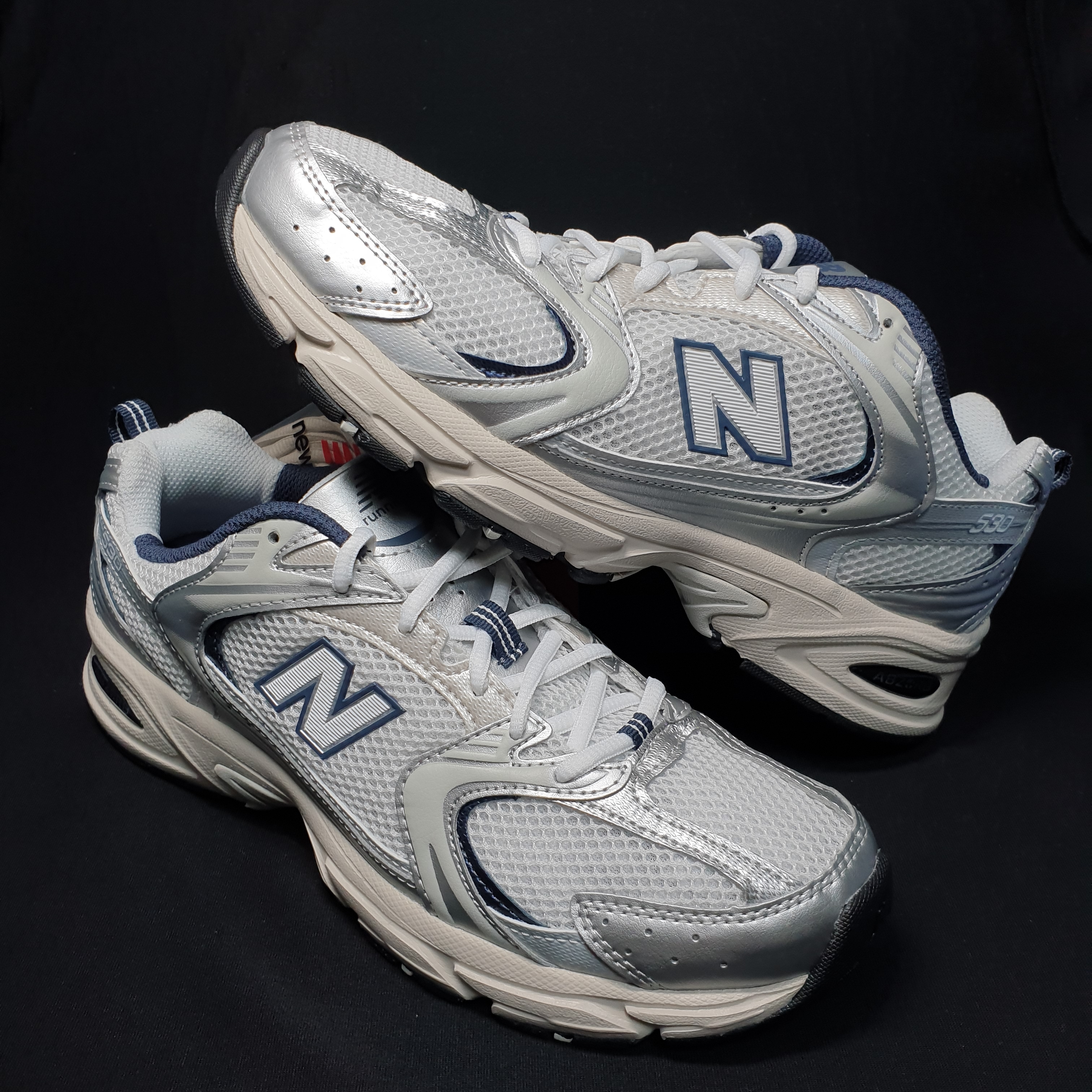 New Balance 530 Steel Grey 착용 스타일