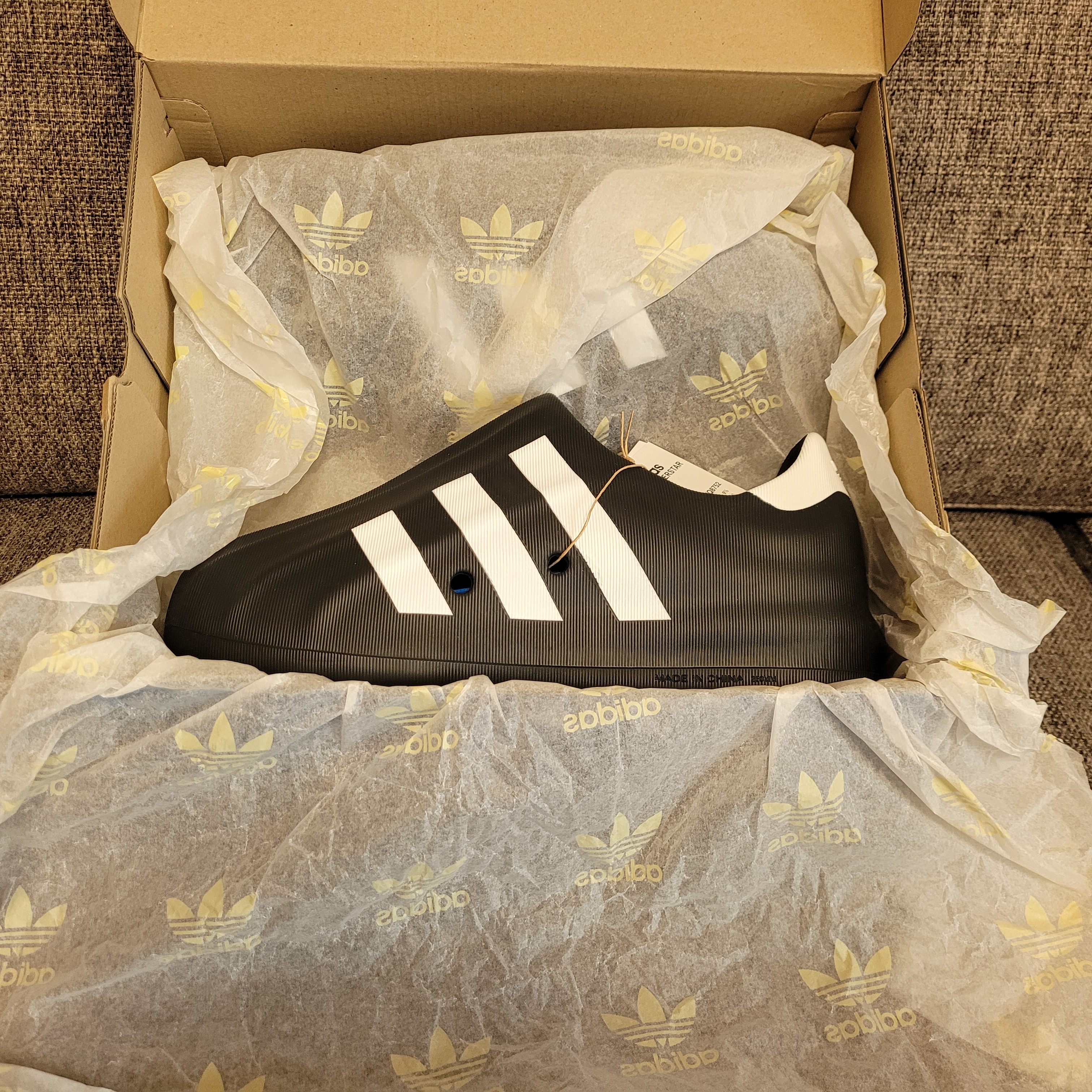Adidas Adifom Superstar Core Black Cloud White 착용 스타일 - 2