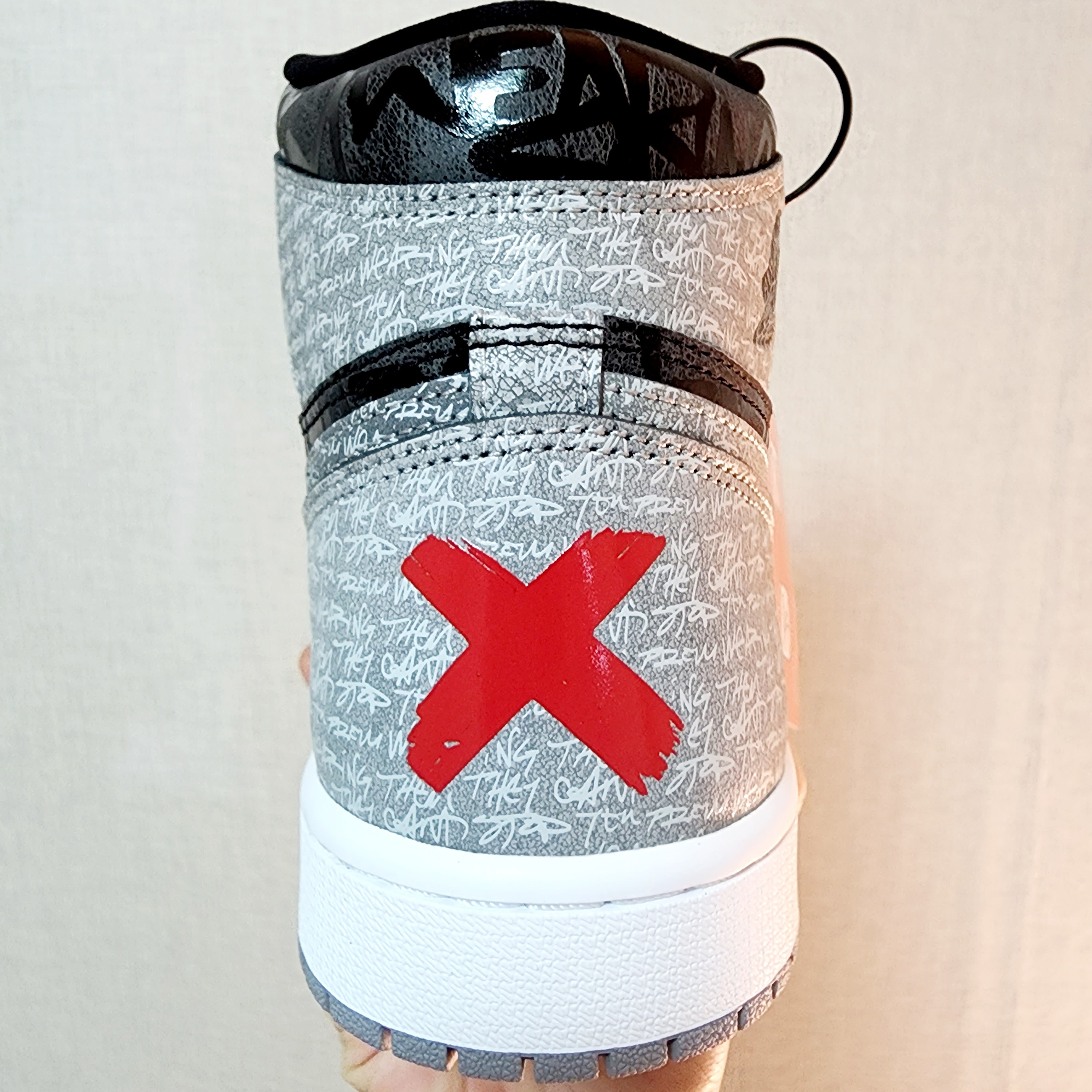 Jordan 1 Retro High OG Rebellionaire 착용 스타일 - 2