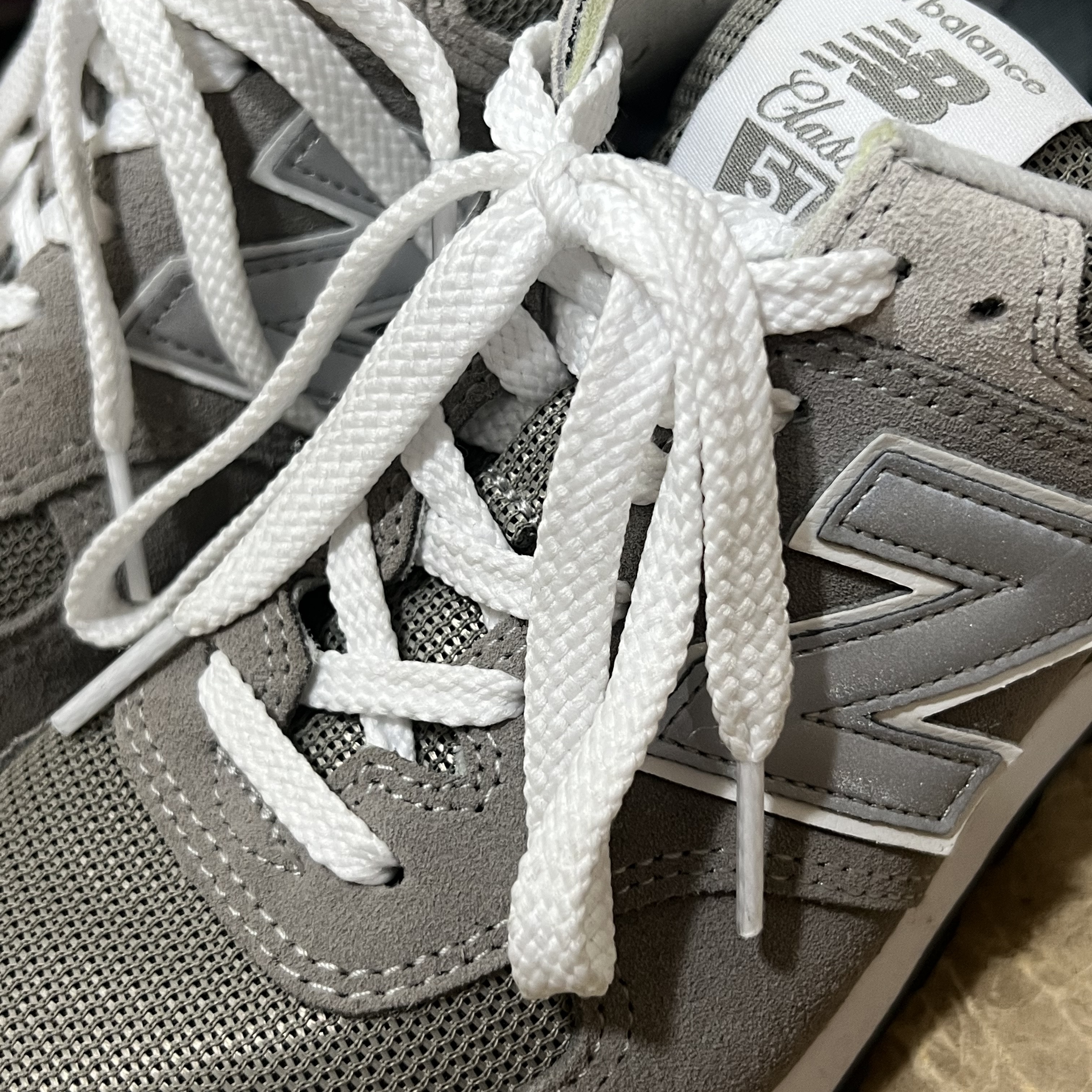 New Balance 574 Grey - D Standard 착용 스타일