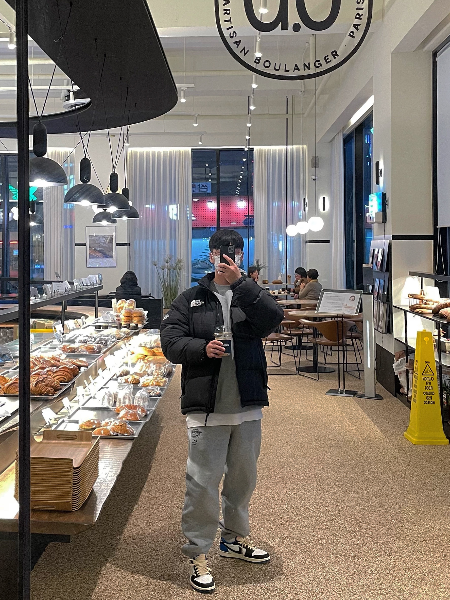 Jordan 1 x Travis Scott x Fragment Retro Low OG SP Military Blue, Nike x Stussy NRG ZR Fleece Crewneck Heather Grey - US/EU 착용 스타일