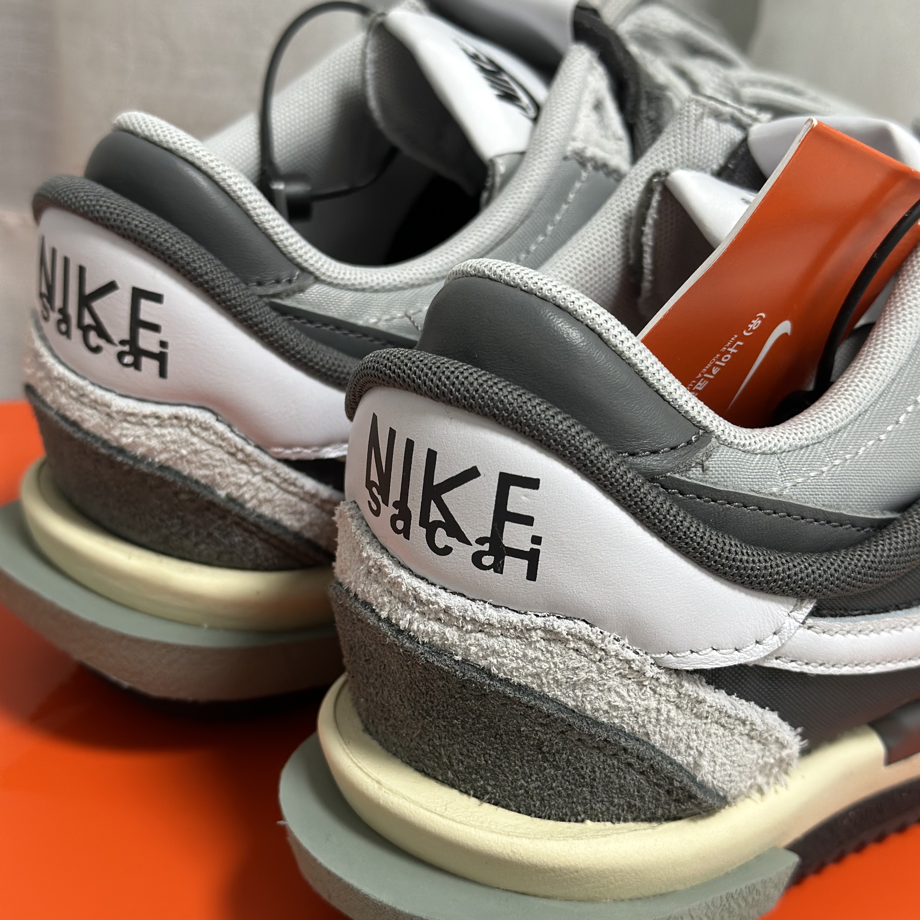 Nike x Sacai Zoom Cortez SP Iron Grey 착용 스타일 - 1