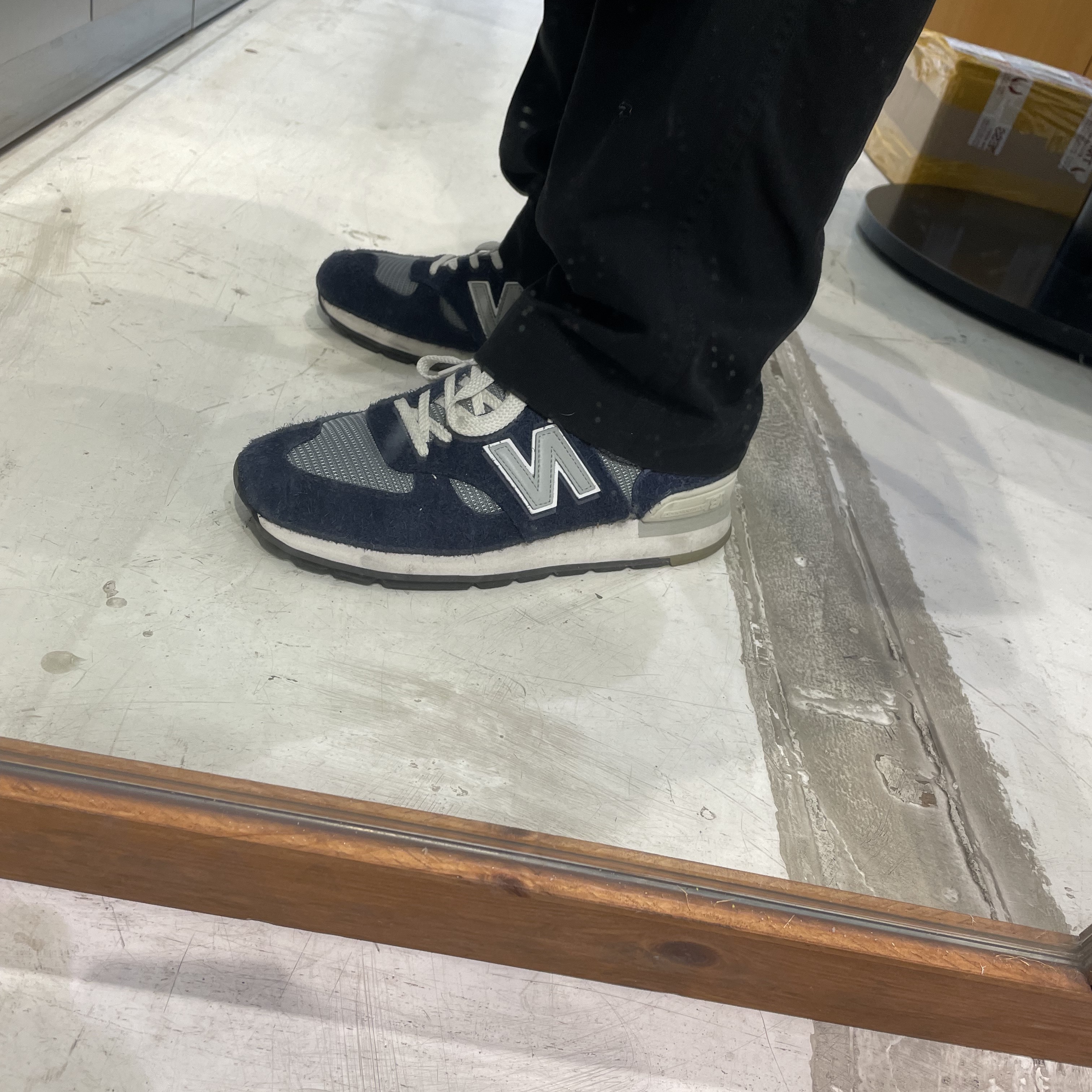 New Balance x Carhartt WIP 990v1 Made in USA Sculpture Center 착용 스타일