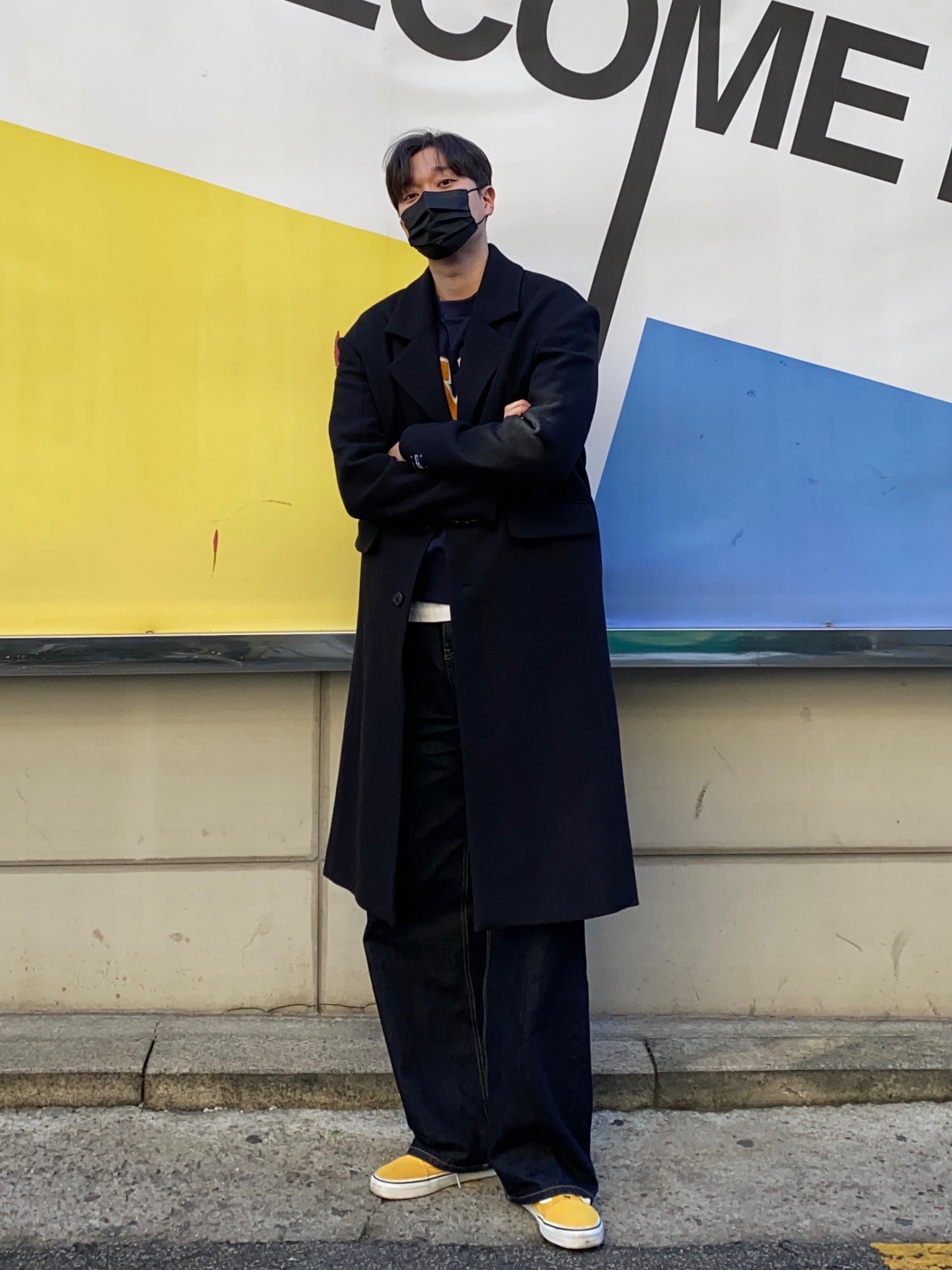 Zara x Ader Error Wool Blend Oversize Coat Black, Vans Old Skool Yellow 착용 스타일 - 1