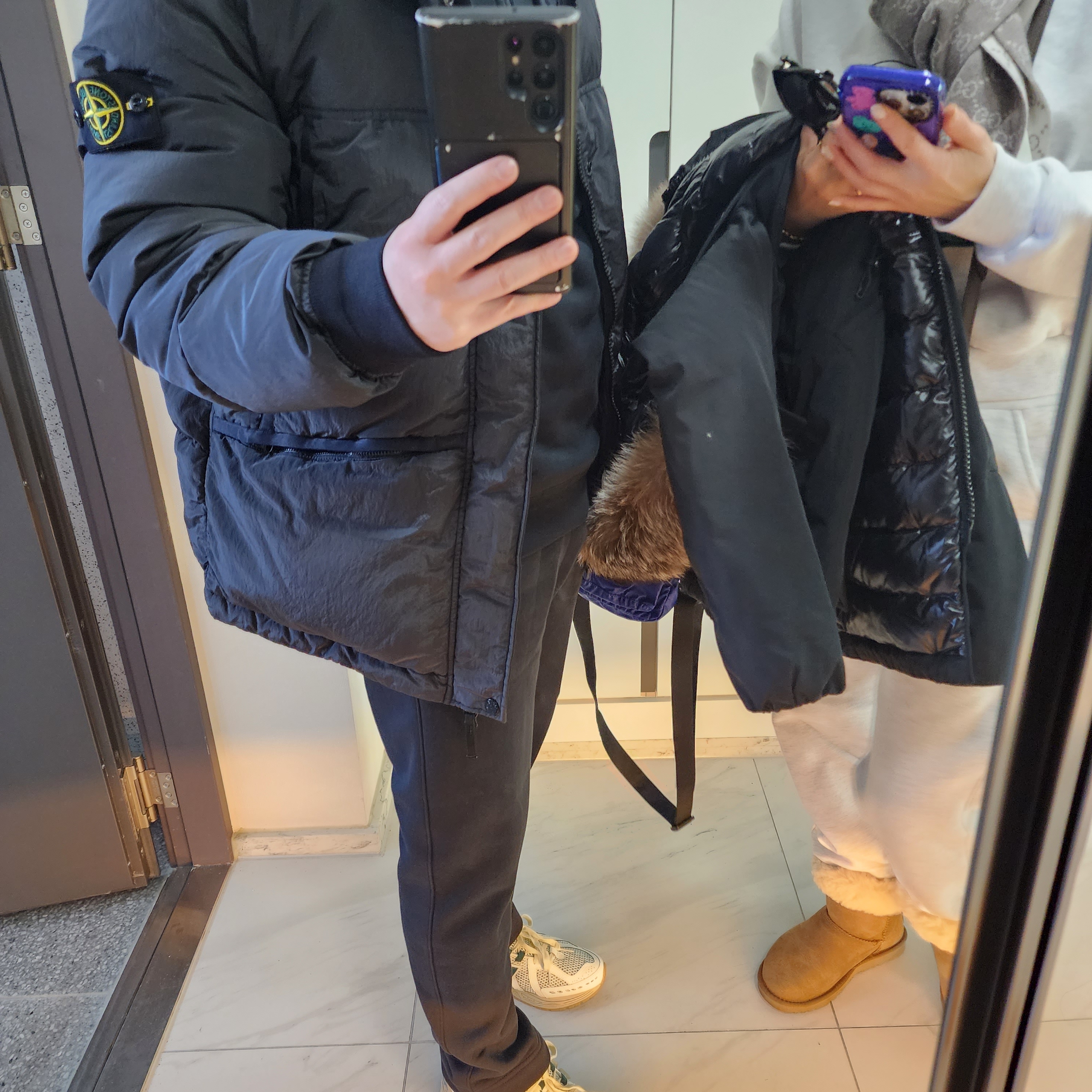 Stone Island 44508 Nylon Metal Down-TC Jacket Dark Grey - 21FW, UGG Classic Short Boots Chestnut 착용 스타일 - 1