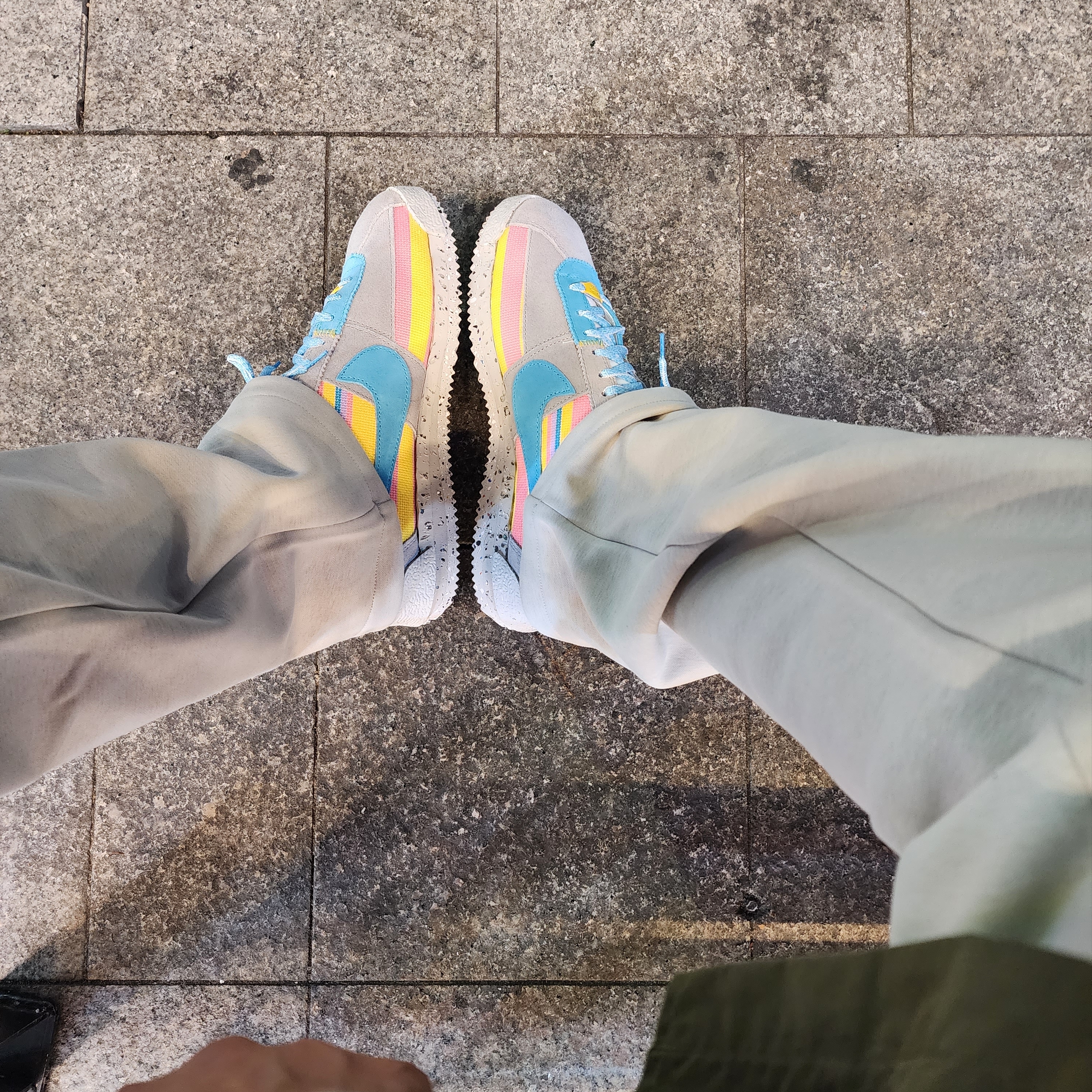 Nike x Union Cortez SP Light Smoke 착용 스타일 - 2