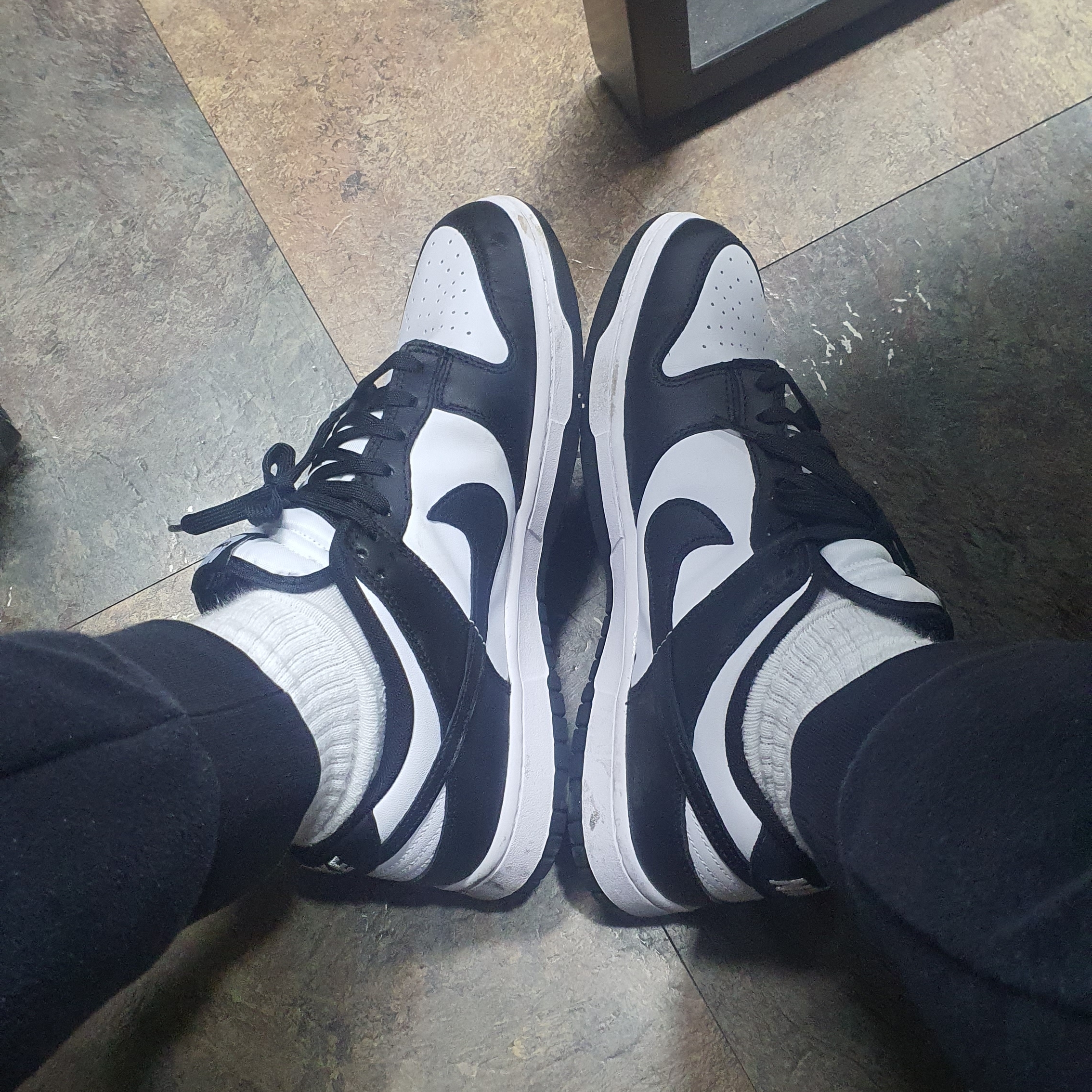 Nike Dunk Low Retro Black 착용 스타일