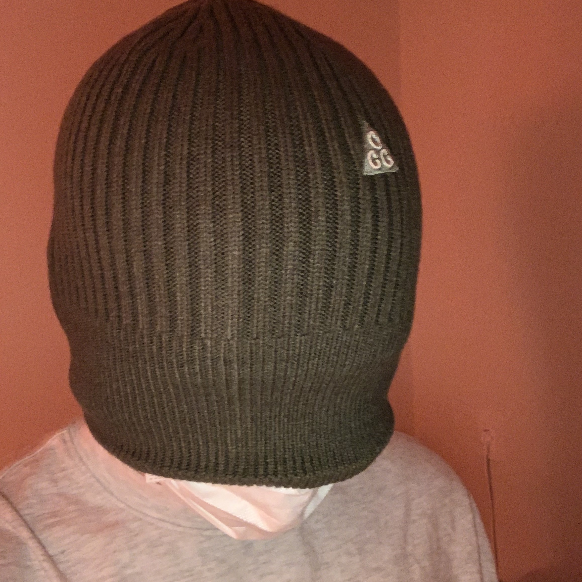 Nike NRG ACG Cuffed Beanie Medium Olive 착용 스타일