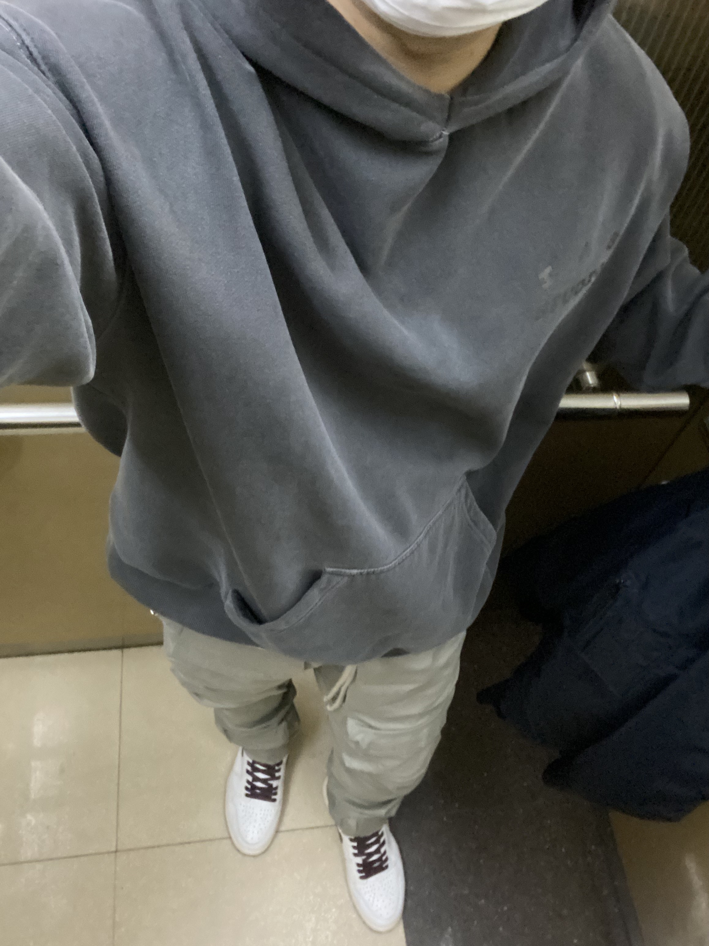 Jordan 1 x A Ma Maniere Retro High OG SP Sail and Burgundy, IAB Studio Pigment Hoodie & Sack Black 착용 스타일