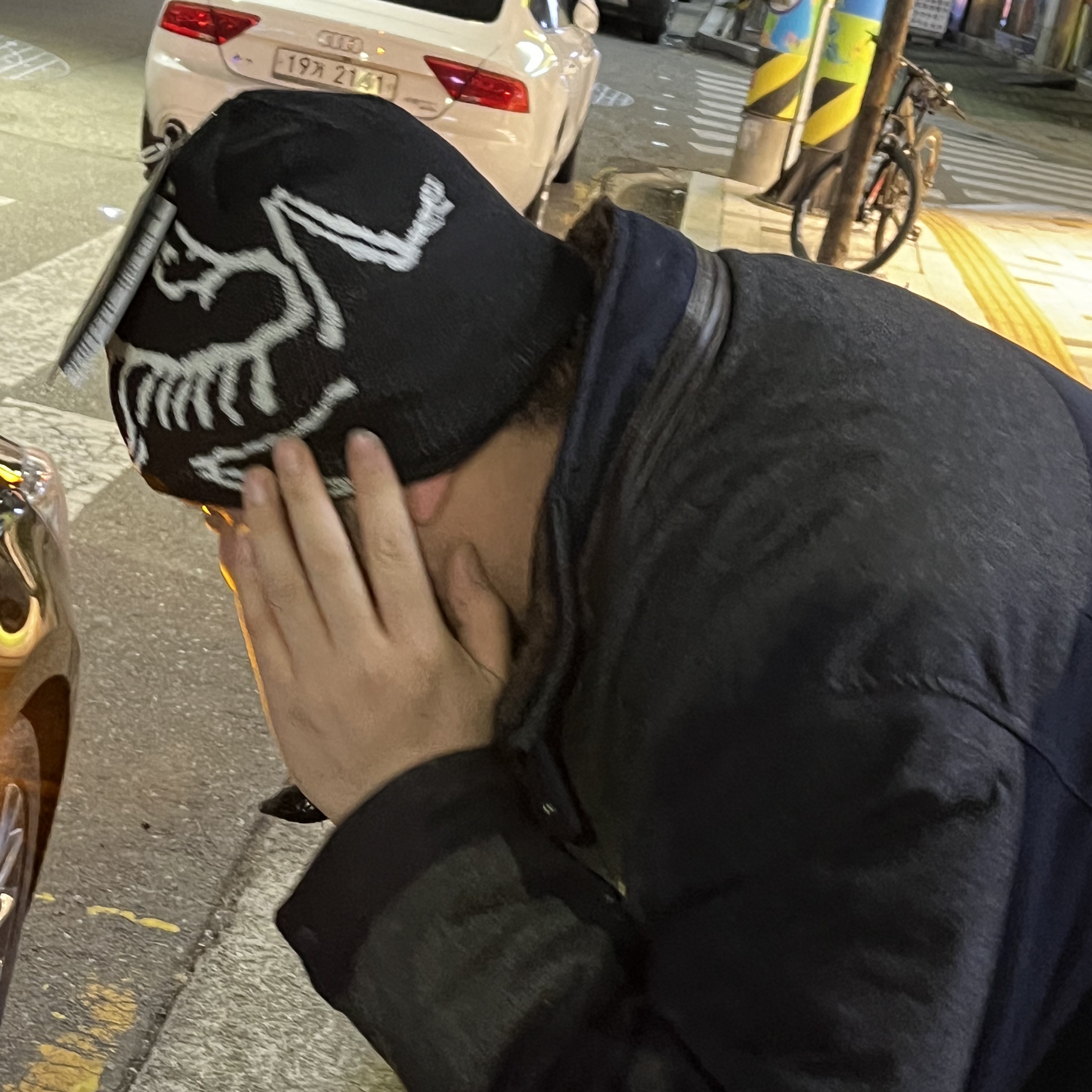Arc'teryx Bird Head Toque Orca 착용 스타일