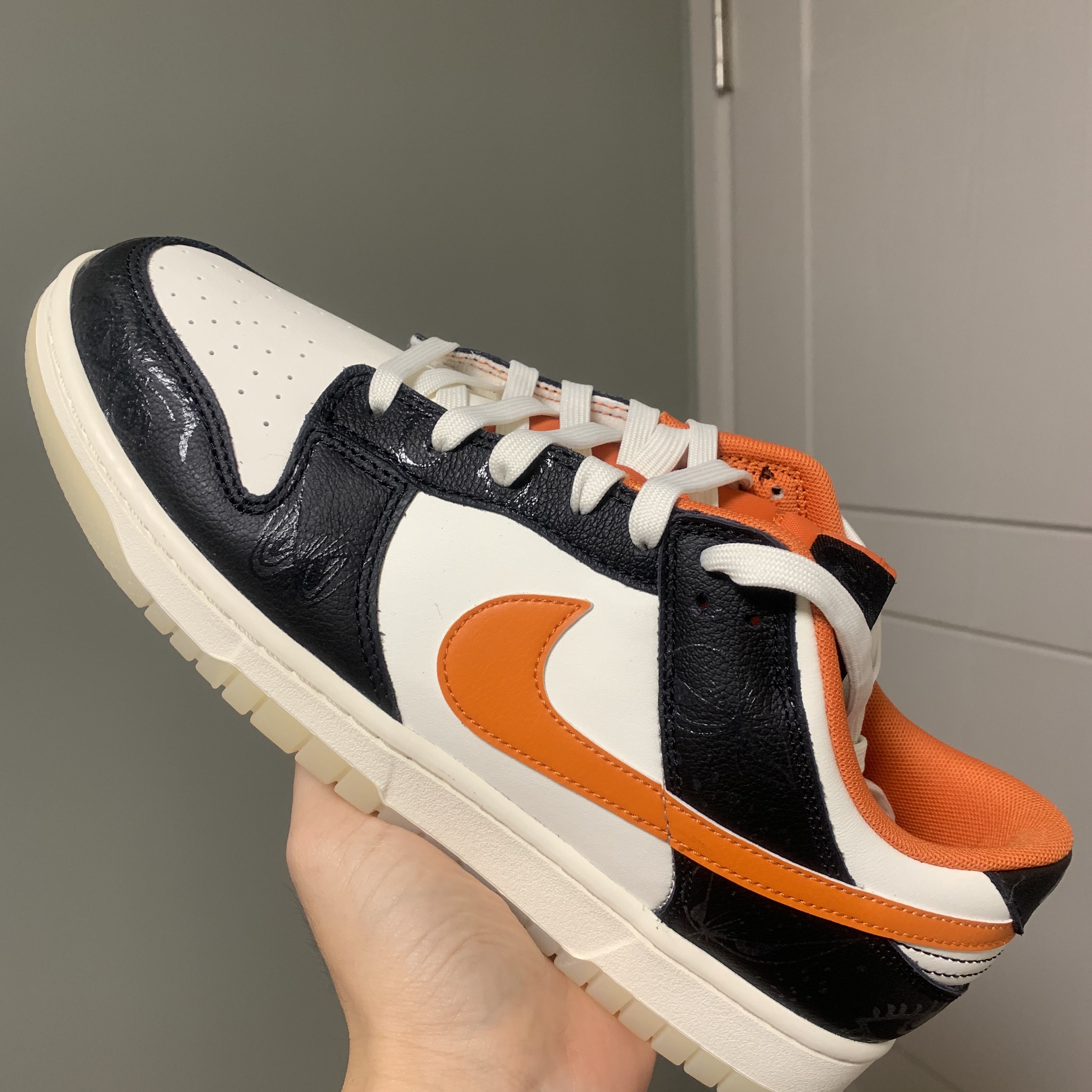 Nike Dunk Low Retro PRM Halloween 착용 스타일