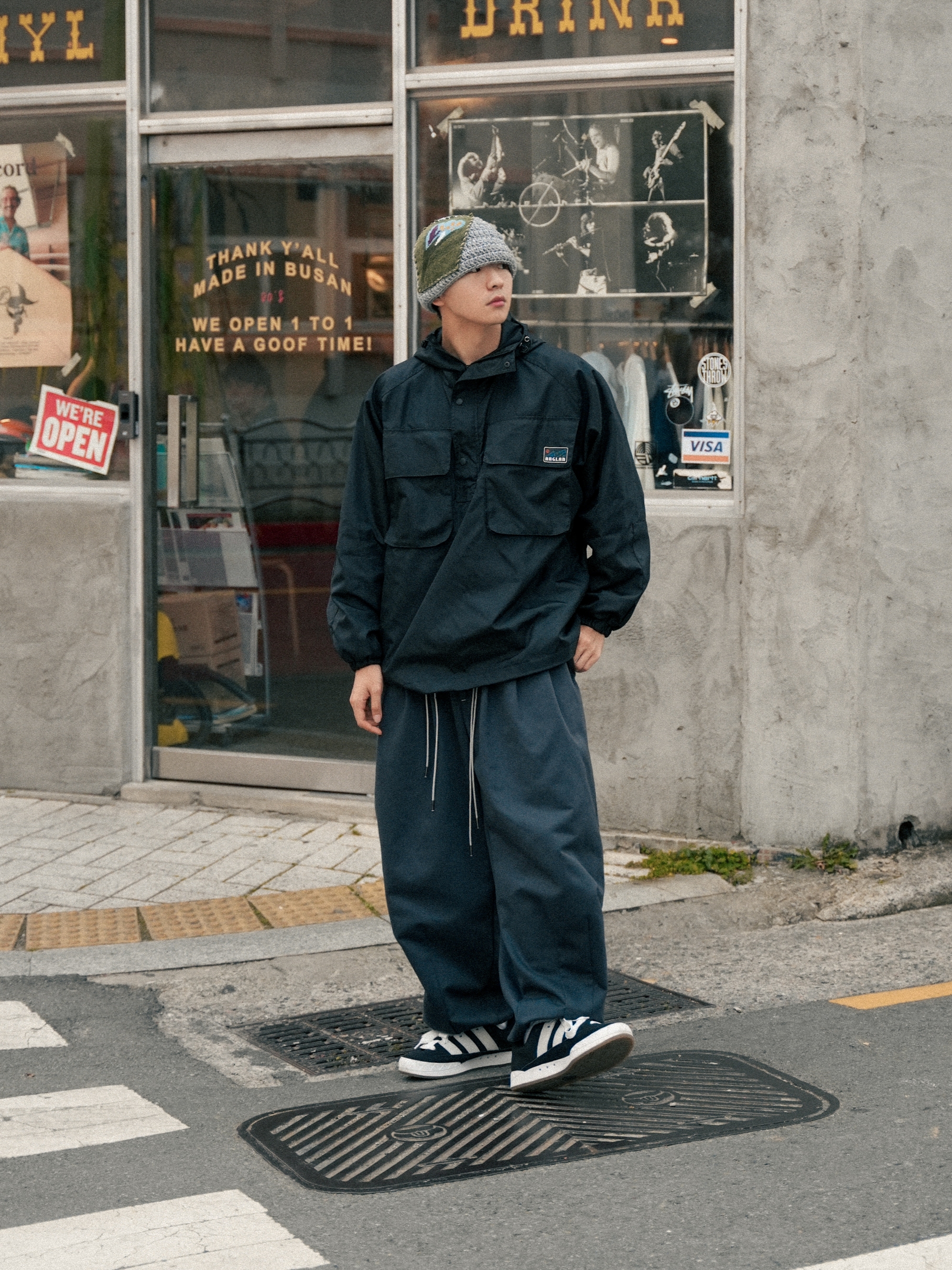 Adidas Adimatic Core Black 착용 스타일 - 1