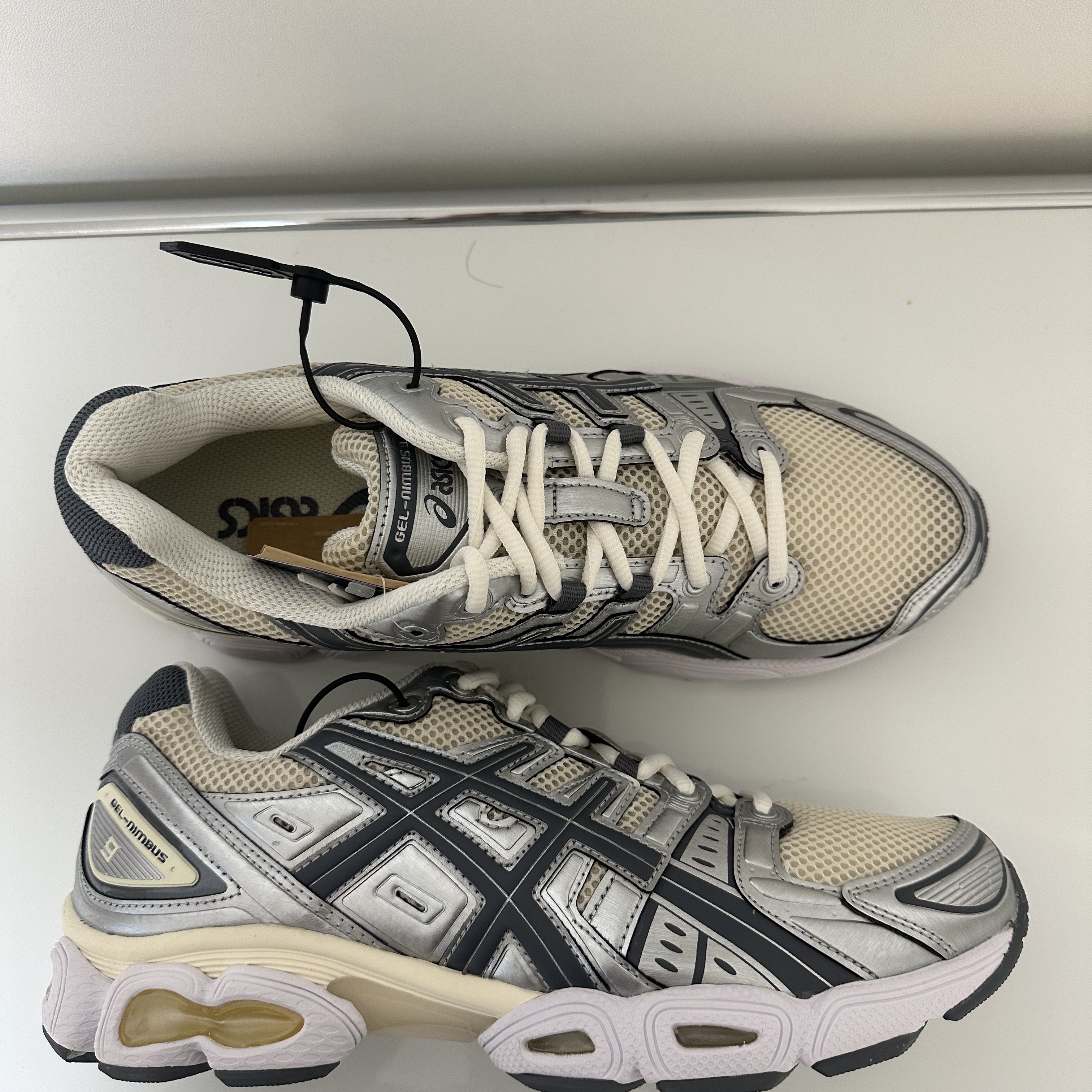 New Balance 990v5 Made in USA Grey - D Standard 착용 스타일 - 5